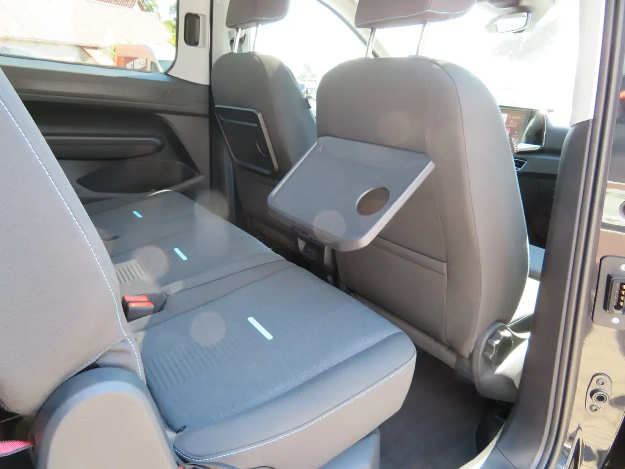 Ford Grand Tourneo 2026 — фото 11