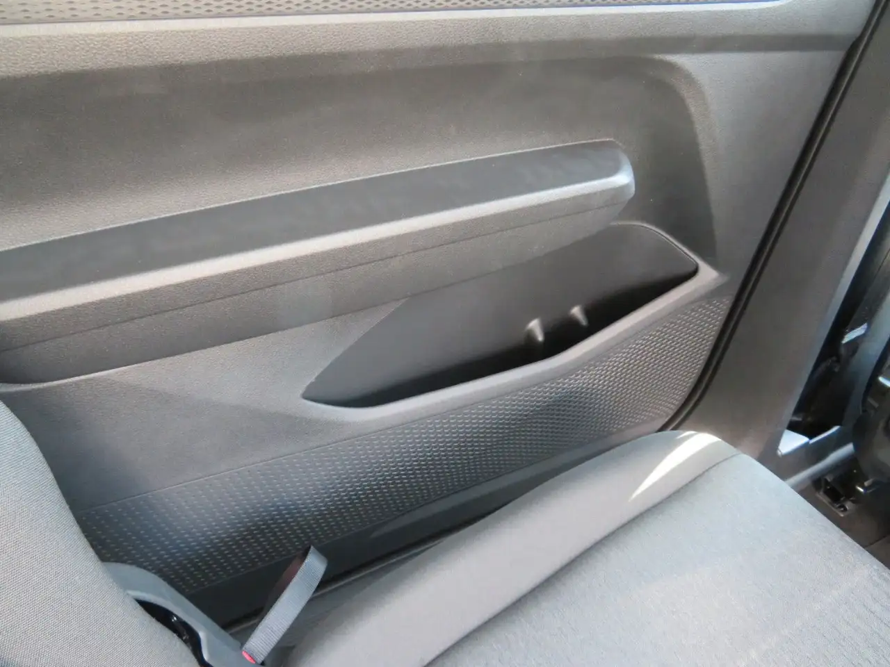 Ford Grand Tourneo 2026 — фото 15