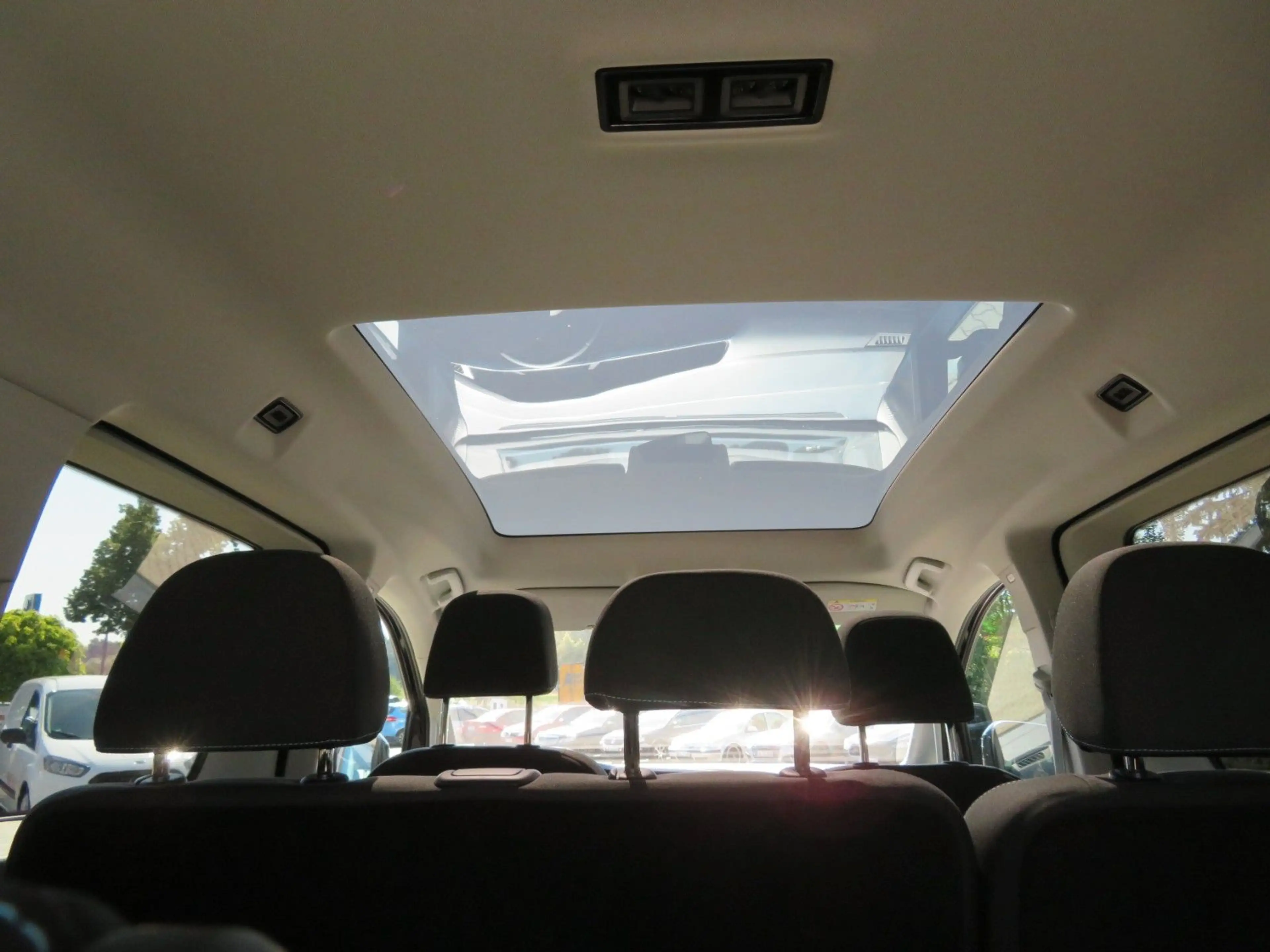 Ford Grand Tourneo Connect Activ2.0EcoBlue90kW*DSG*7S — photo 12