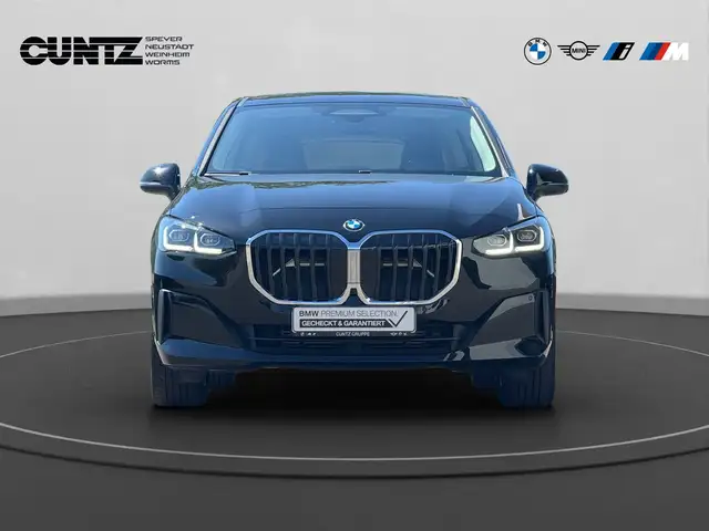 BMW 2 Series view 2