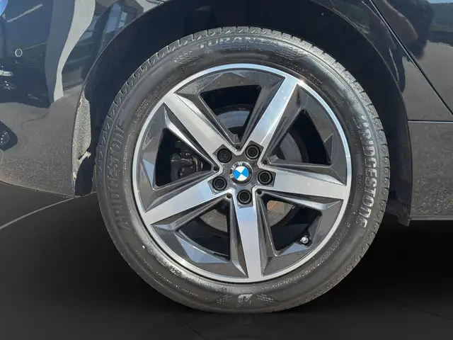 BMW 2 Series view 12