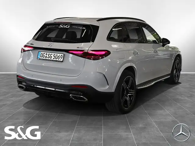 Mercedes-Benz GLC view 2