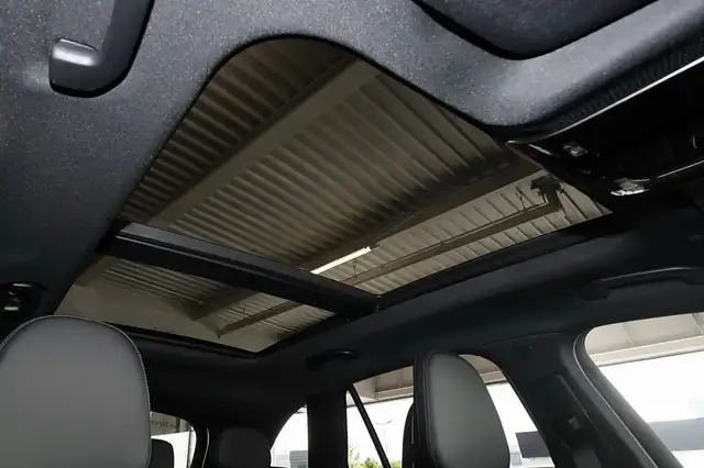 Mercedes-Benz GLC view 7