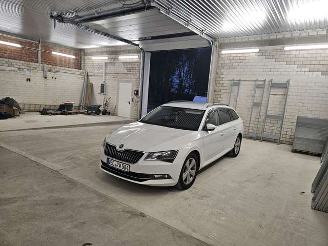 Skoda Superb Combi 2,0 TDI DSG Ambition