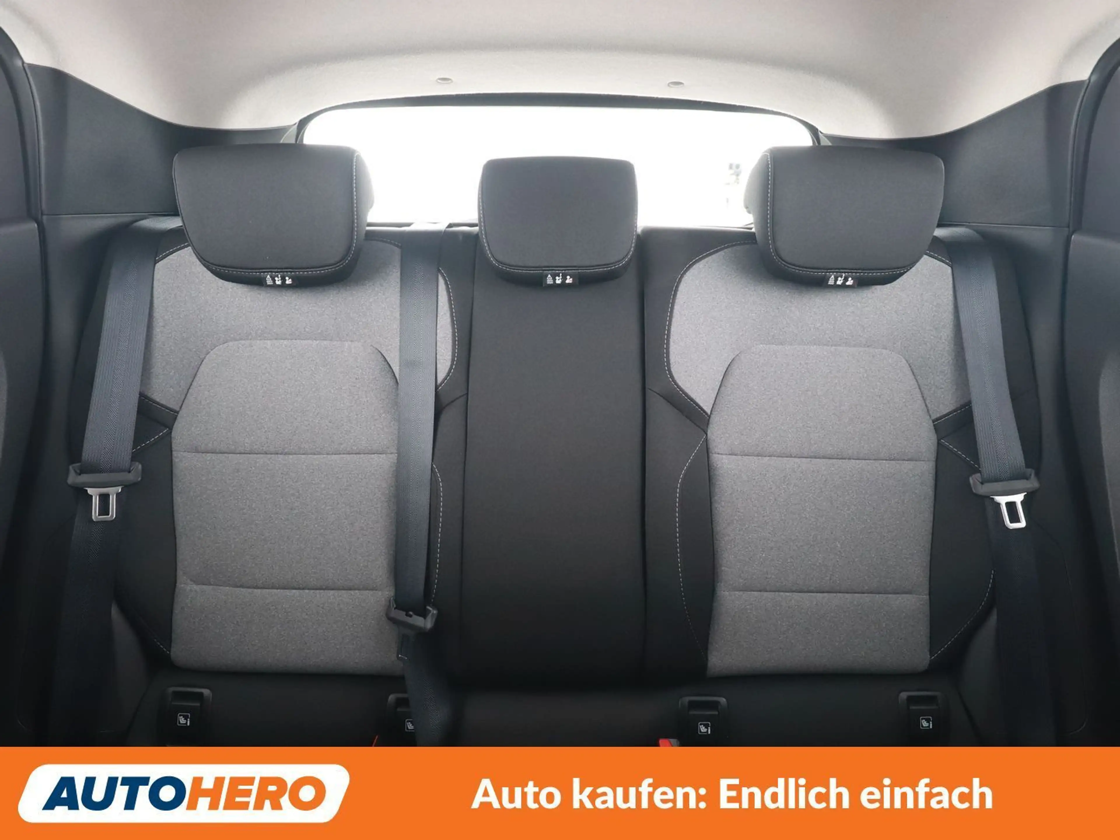 Renault Clio 1.0 TCe Evolution — photo 15