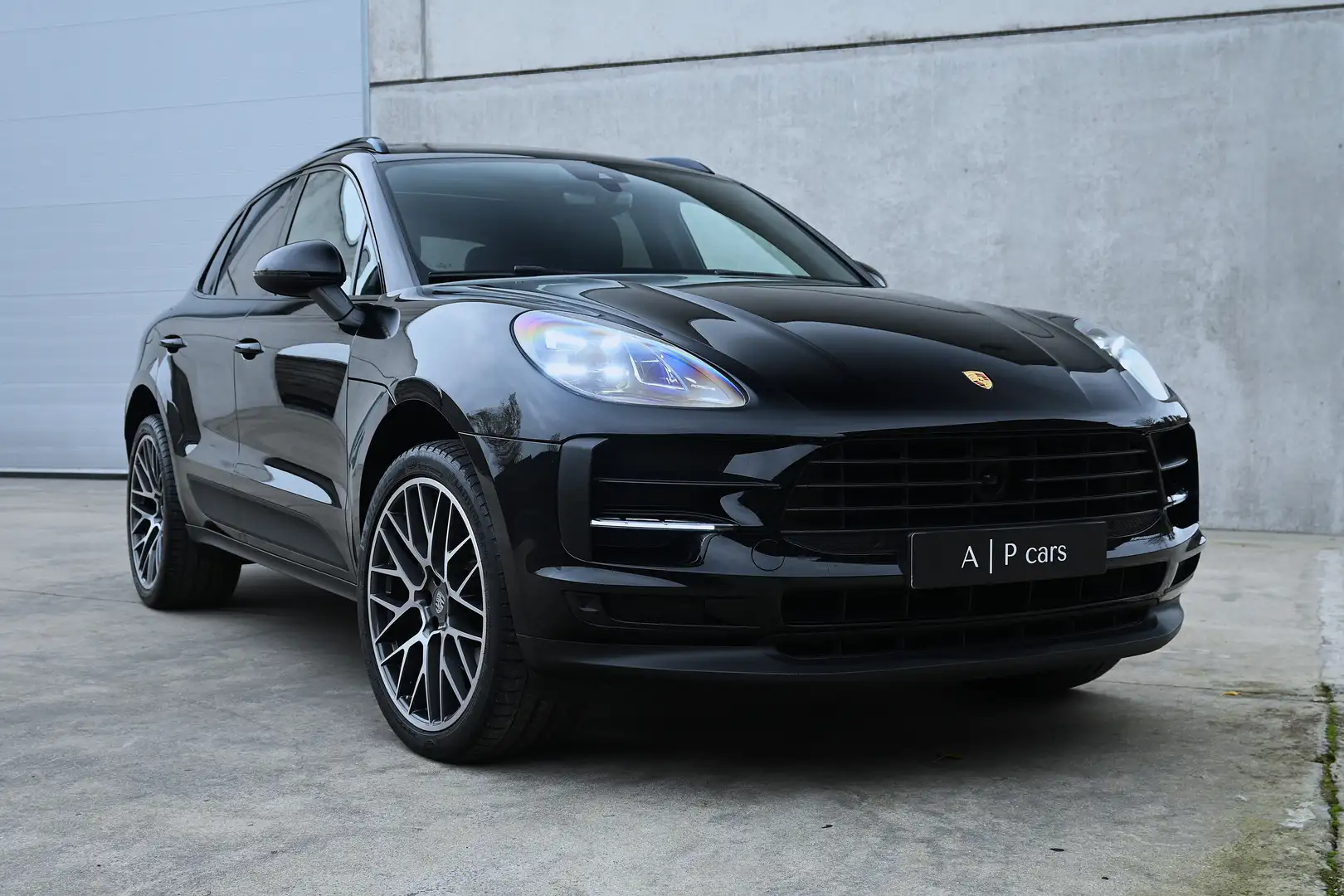 Porsche Macan 2.0 Turbo PDK | PANO | BOSE | CARPLAY | 1ST OWNER Zwart - 1
