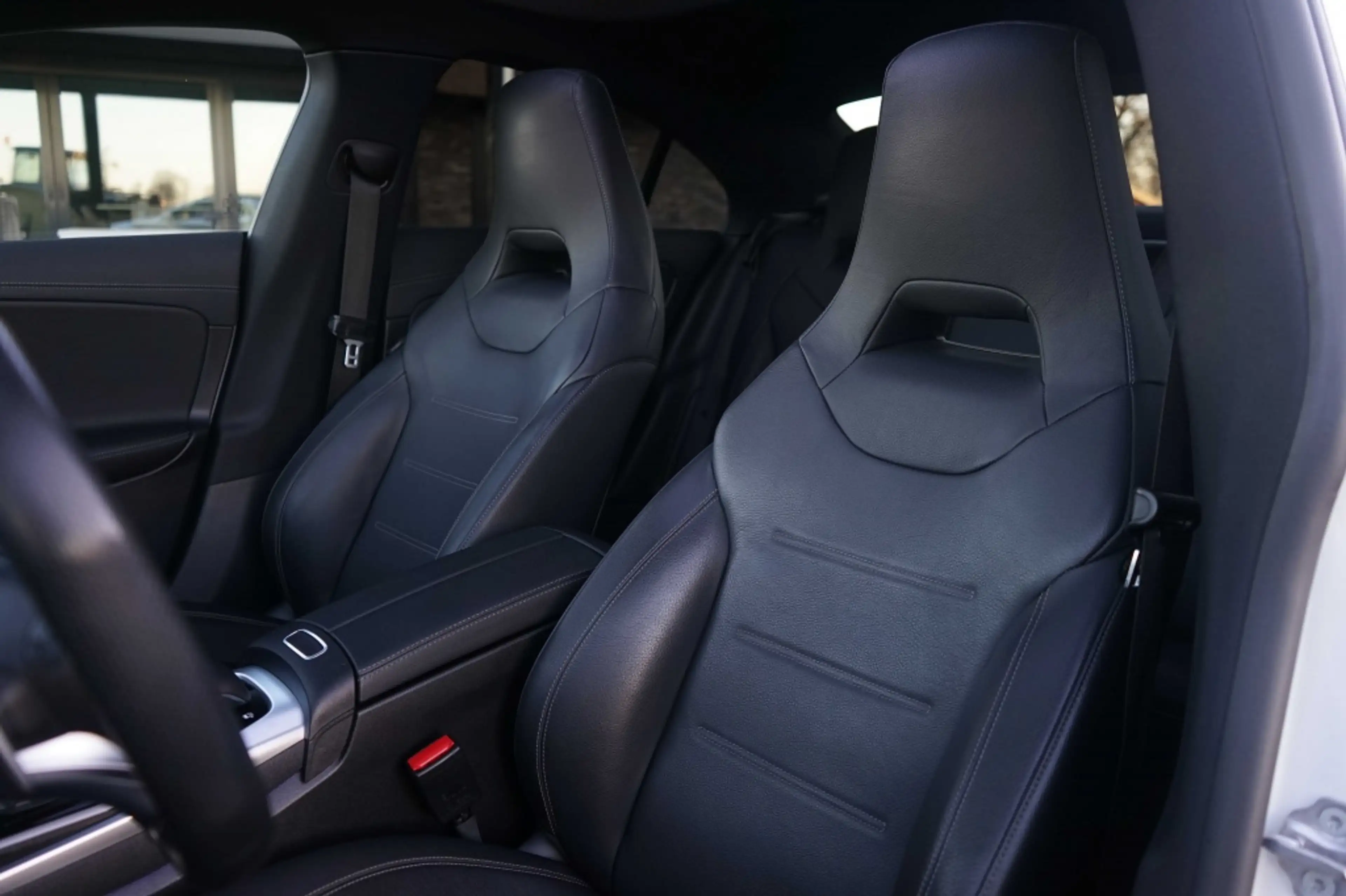 Mercedes-Benz CLA 35 AMG CLA 4Matic 306PK Pano/Aero/Night/Sfeer — photo 15