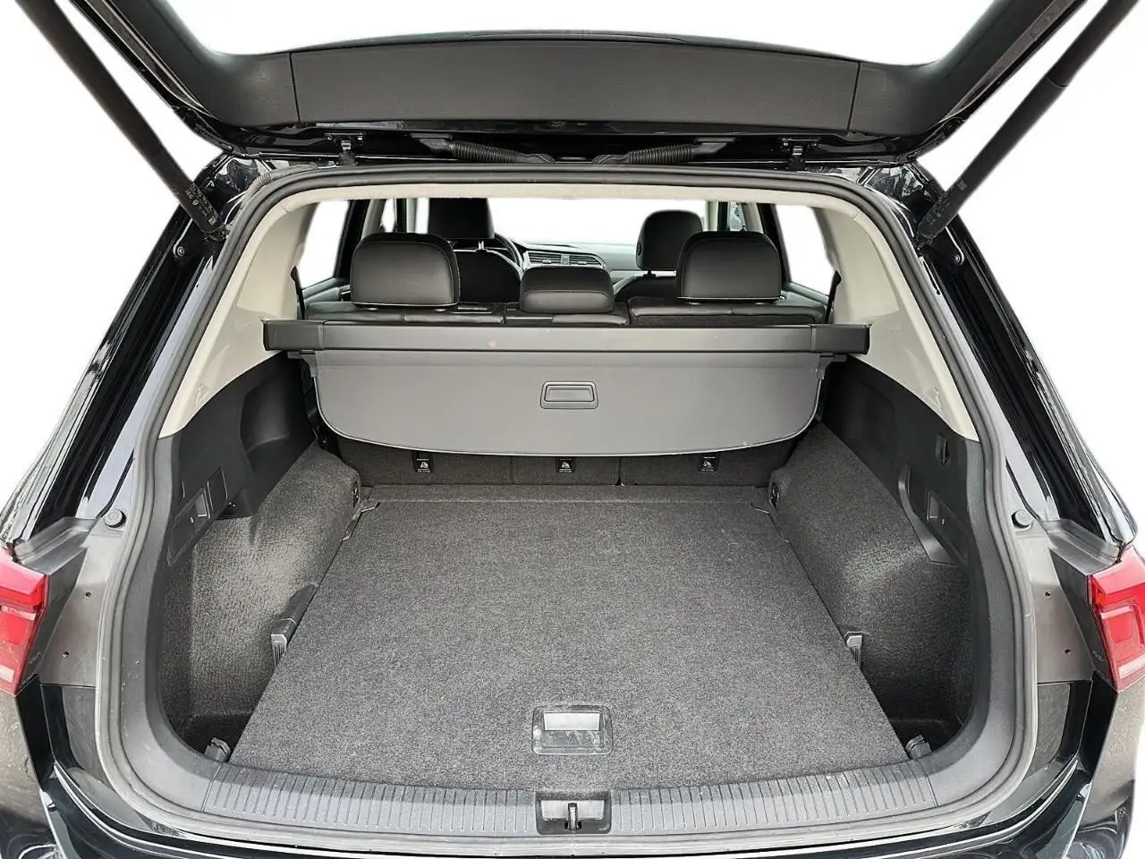 Volkswagen Tiguan снимка Volkswagen Tiguan