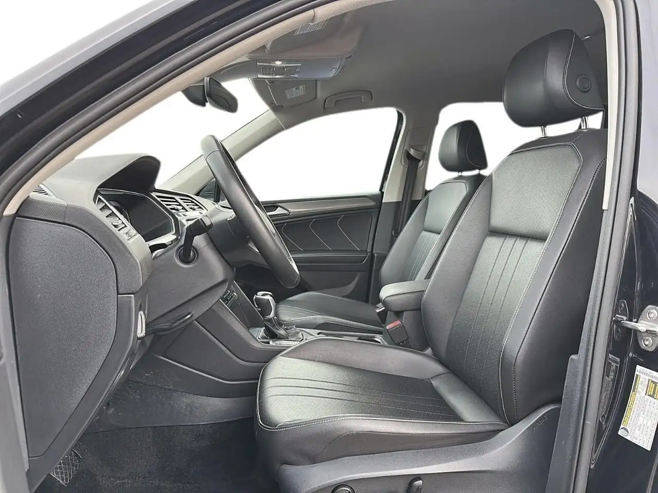 Volkswagen Tiguan снимка Volkswagen Tiguan