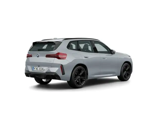 BMW X3 view 4