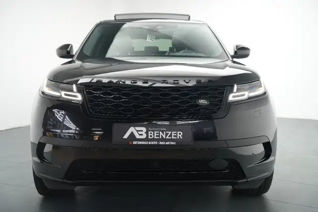Land Rover Range Rover Velar view 2