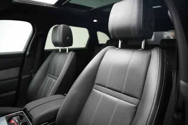 Land Rover Range Rover Velar view 13