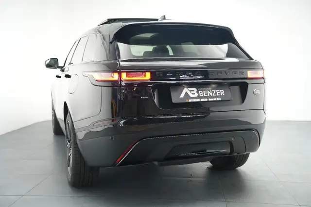 Land Rover Range Rover Velar view 8