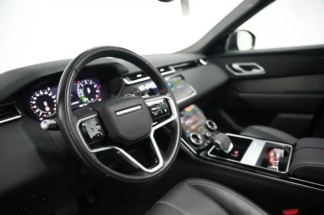 Land Rover Range Rover Velar view 15