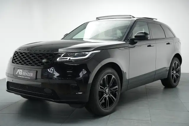 Land Rover Range Rover Velar view 4