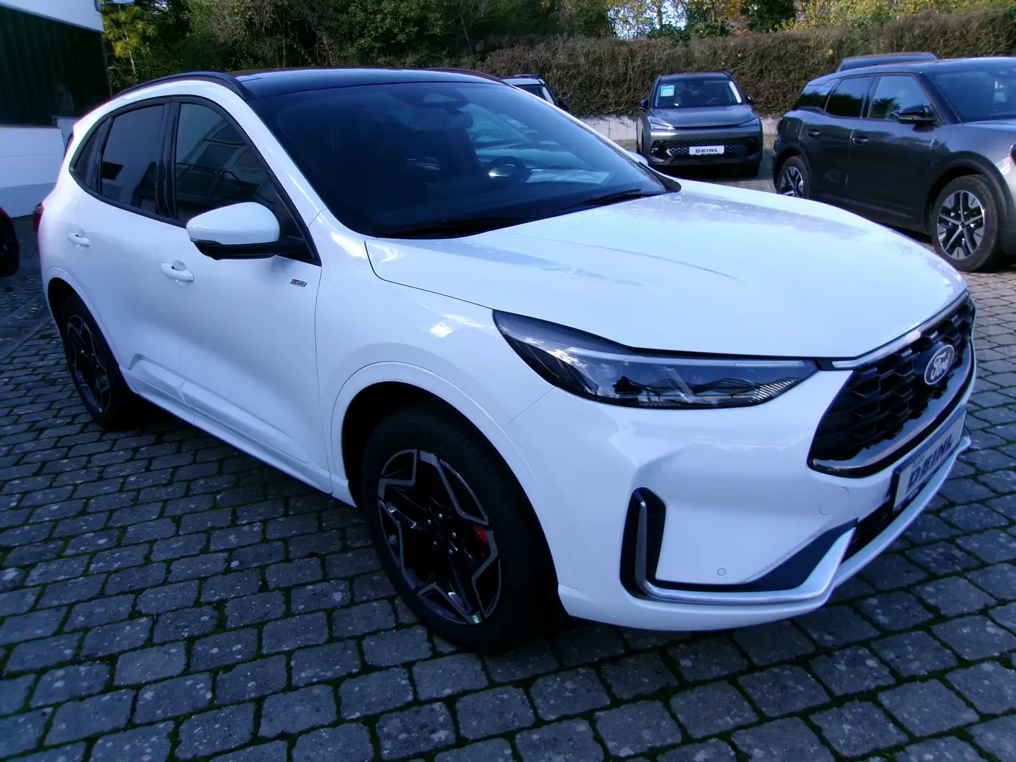 Ford Kuga Plug-In Hybrid ST-Line X Weiß - 1