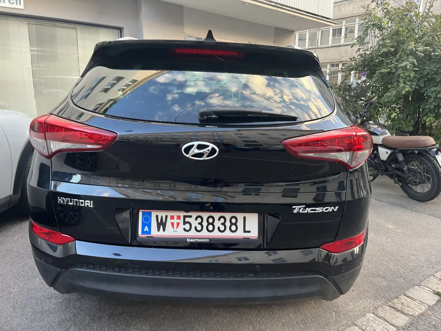 Hyundai TUCSON 1,7 CRDI Start-Stopp Edition 25 SUV - 2