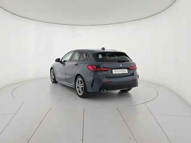 BMW 1 Series view 3