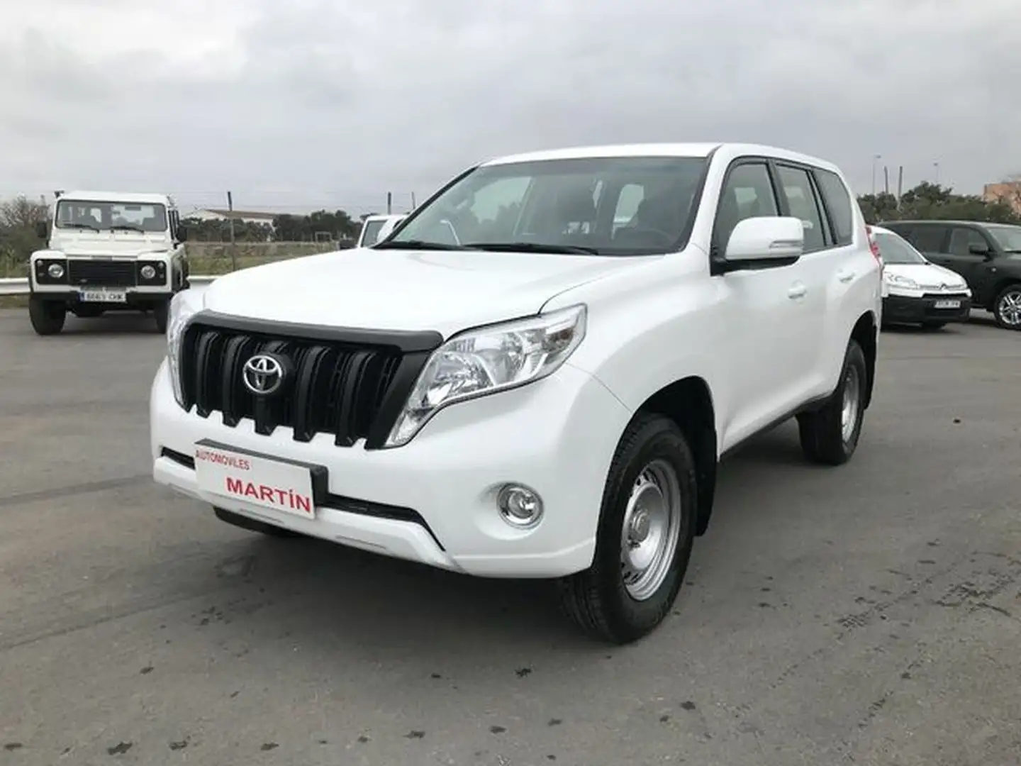 Toyota Land Cruiser D-4D GX Bílá - 2