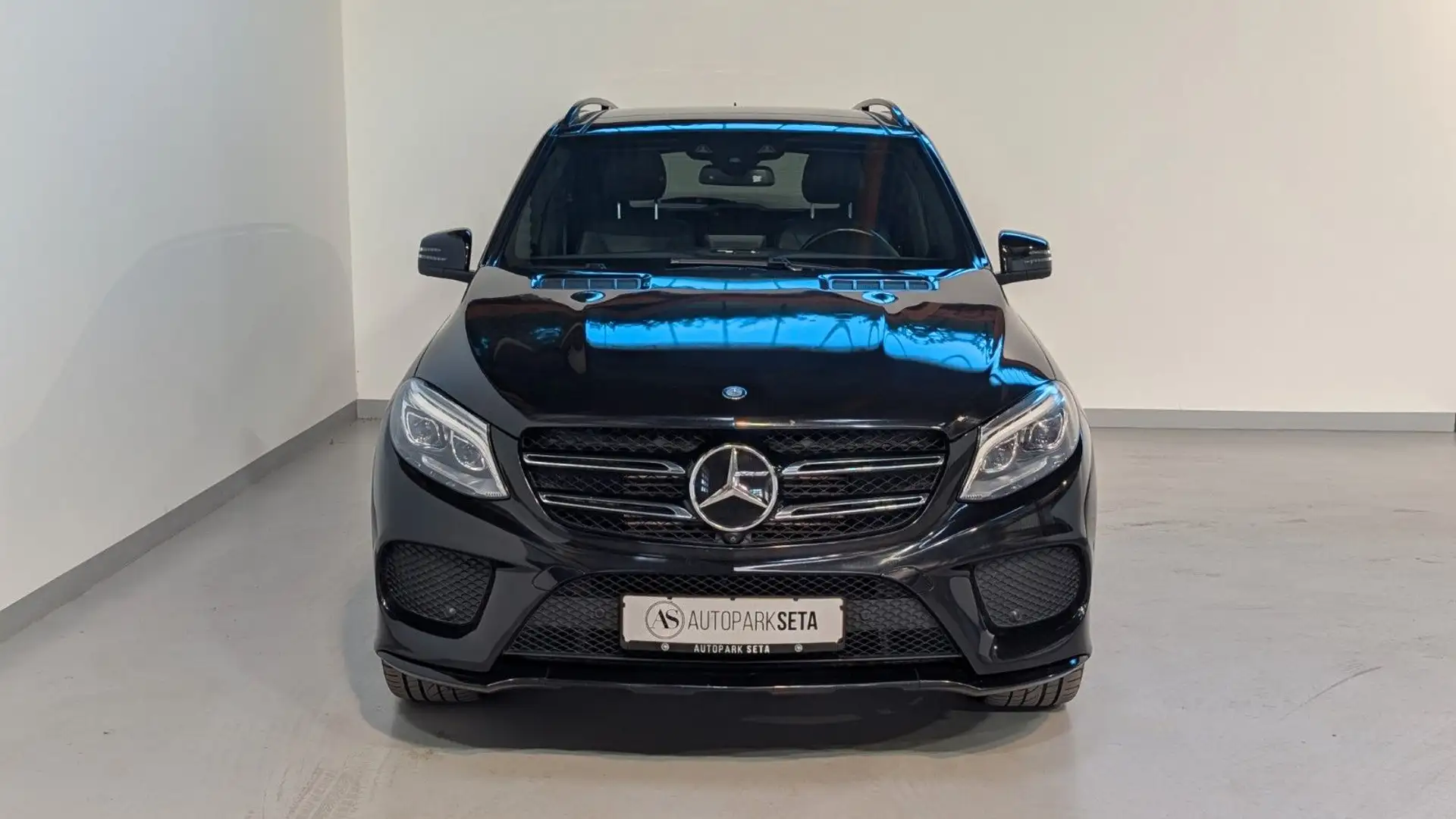 Mercedes-Benz GLE 350 d 4M AMG AIR*H&K*LED*PANO*MEMO*NIGHT*360° Noir - 2