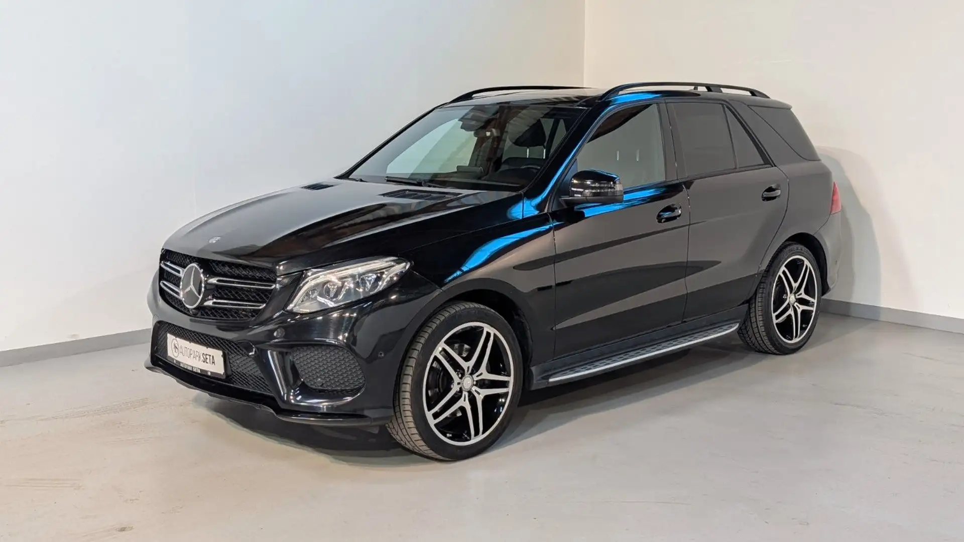 Mercedes-Benz GLE 350 d 4M AMG AIR*H&K*LED*PANO*MEMO*NIGHT*360° Noir - 1