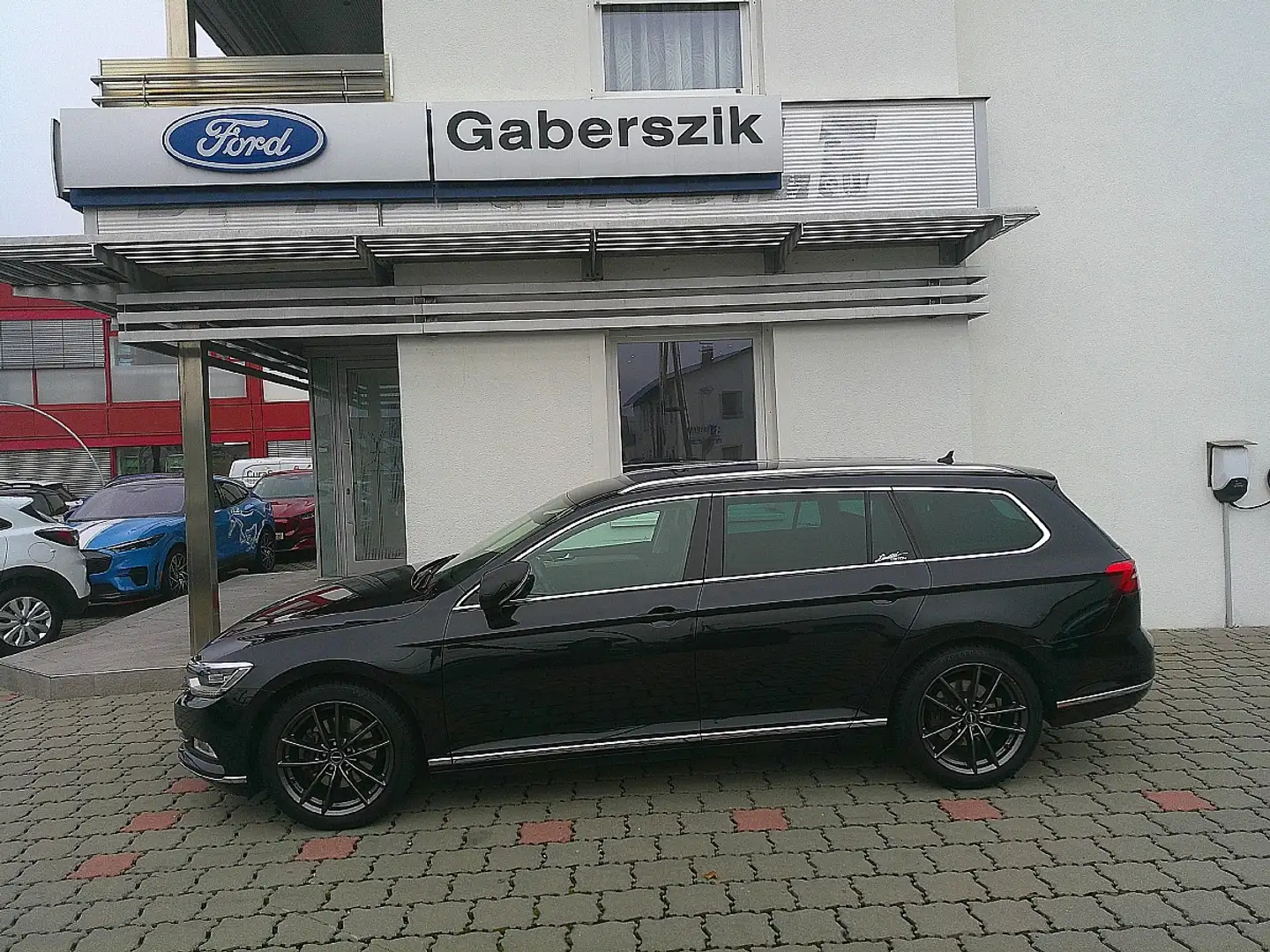 Volkswagen Passat Variant Highline 2,0 TDI SCR DSG Noir - 2