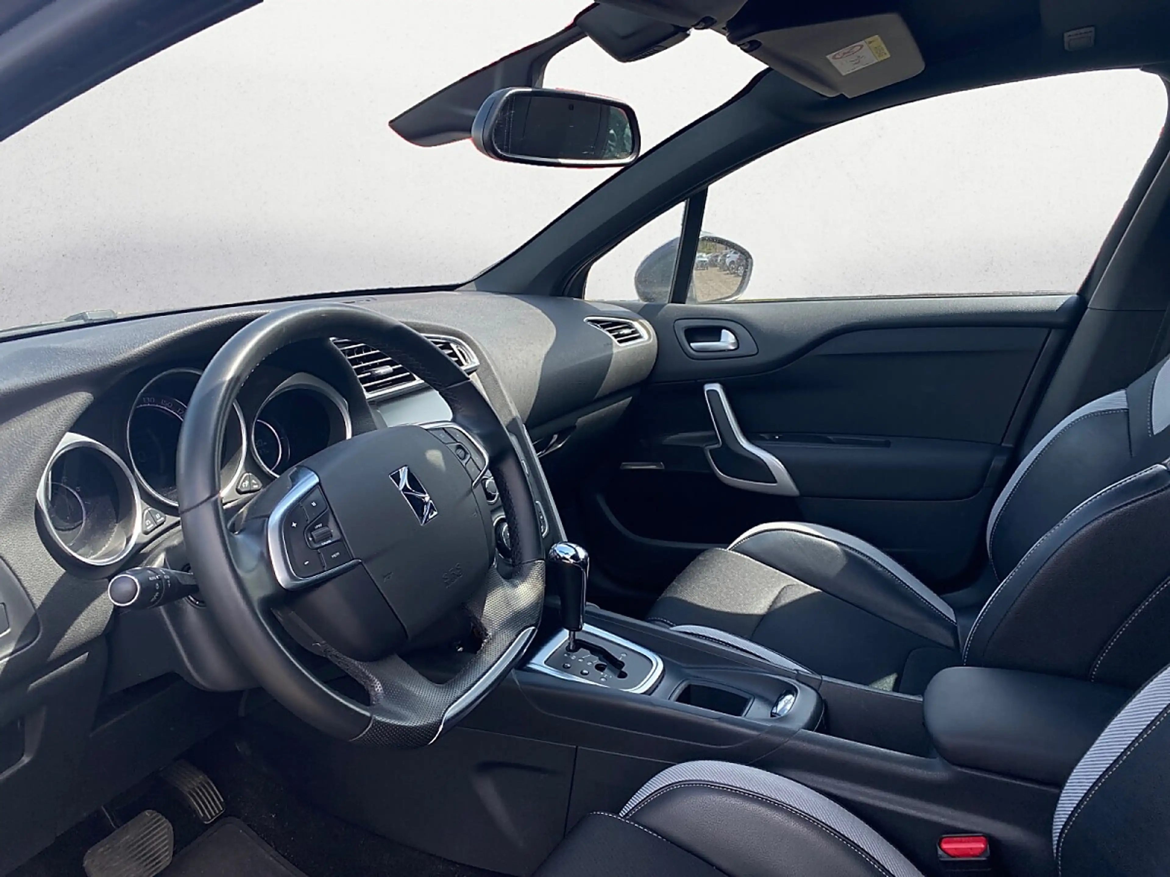 Citroen DS4 BlueHDi 120 So Chic Aut. | nur B2B — photo 8