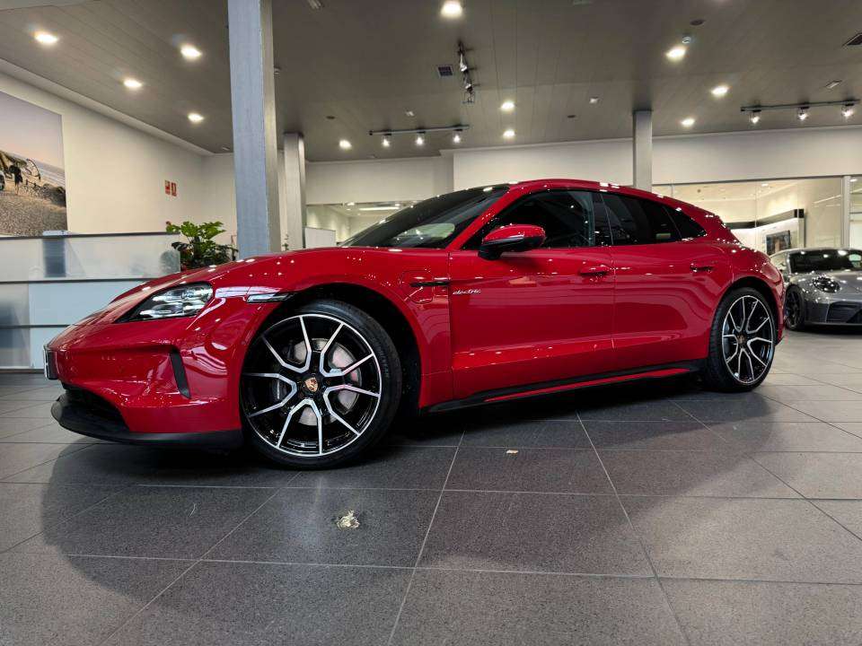 Porsche Taycan Sport Turismo - foto 1
