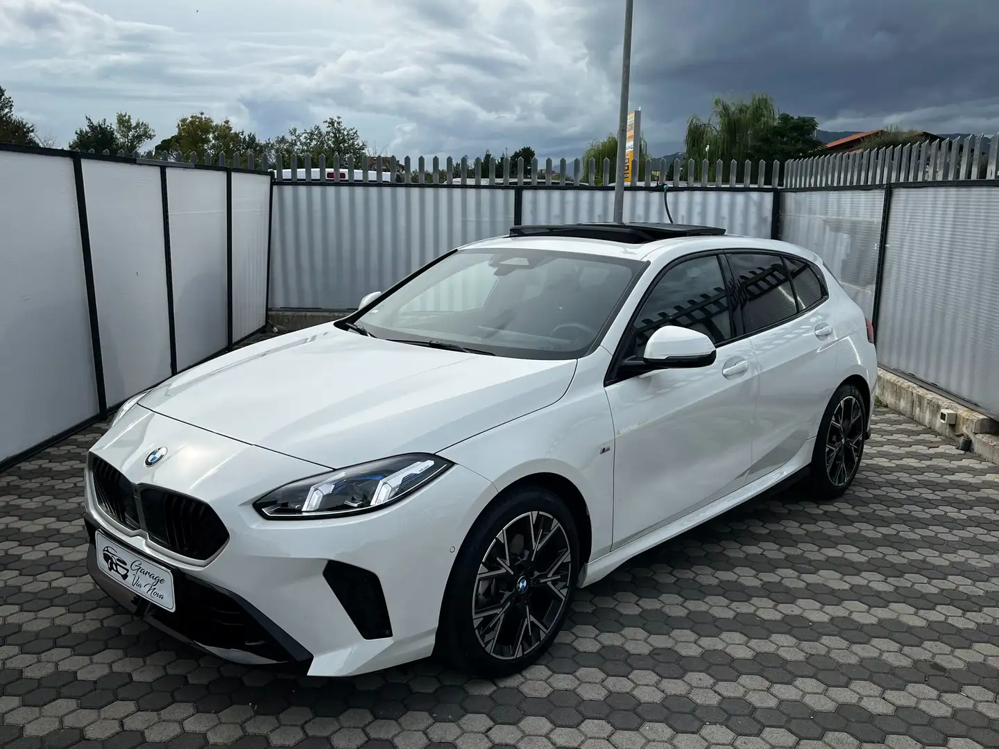 BMW 118 118d MSport auto Blanc - 1