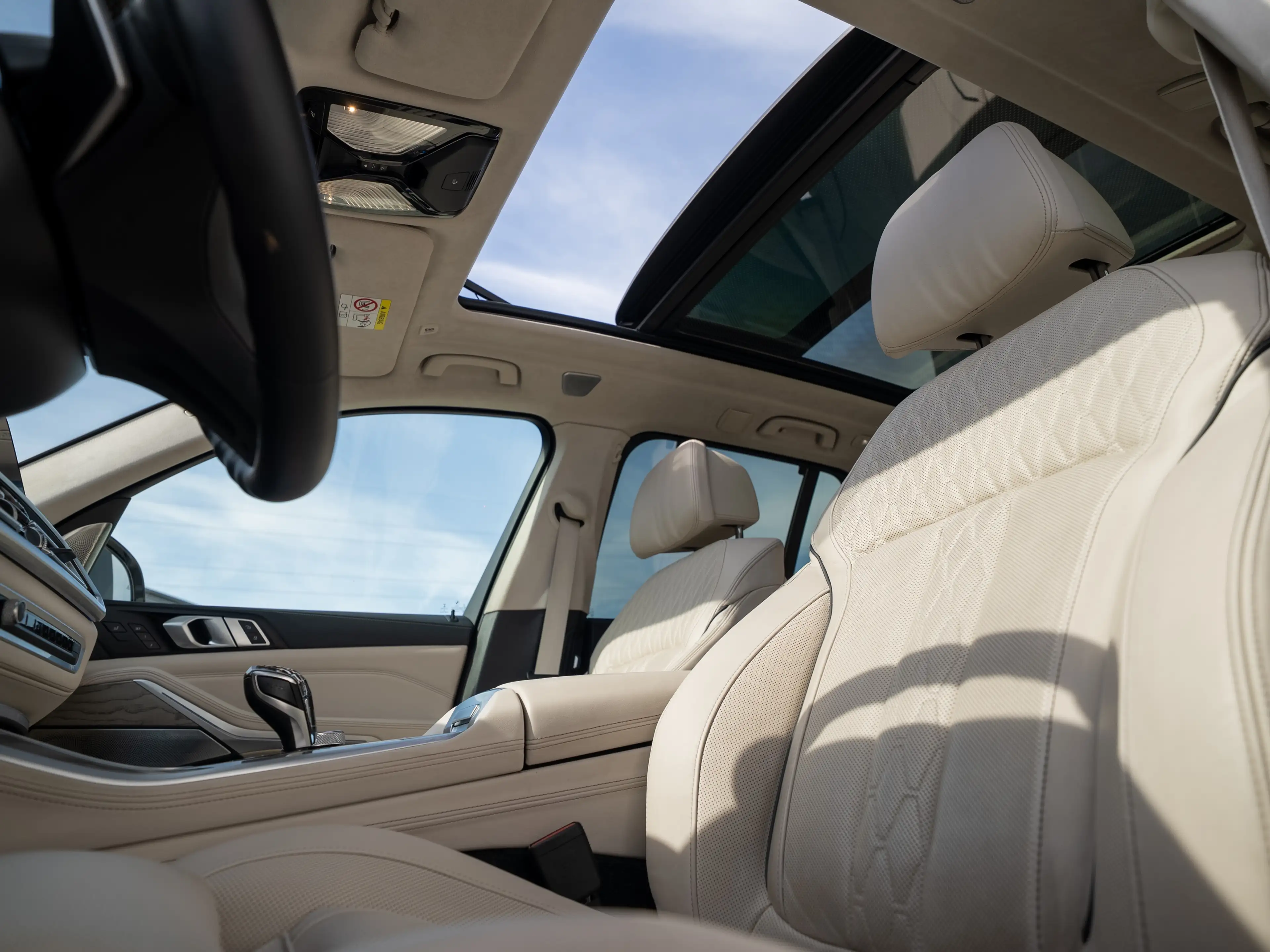 BMW X5 X5 xDrive45e FULL-OPTION -SKYLOUNGE/SOFTCLOSE/VENTILATION SEATS/HUD/LASER/INDIVIDUAL/TANZANIT BLUE/BOWERS&WILKINS — photo 14