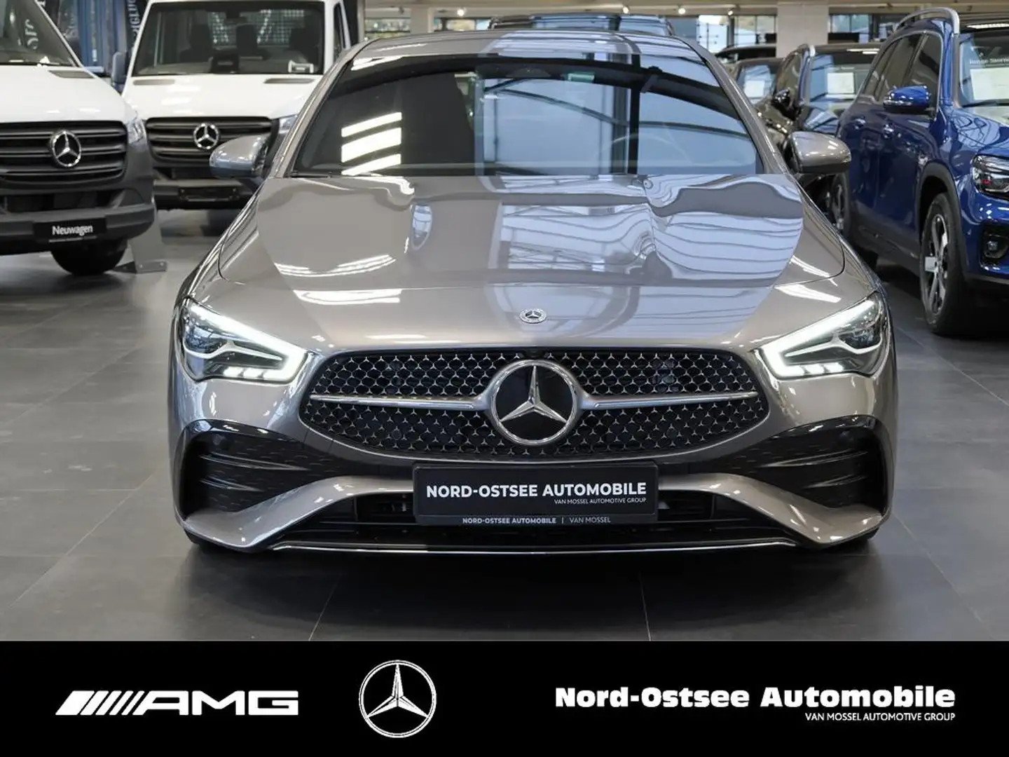 Mercedes-Benz CLA 200 Coupé AMG AMBIENTE KAMERA KEYLESS NAVI Gris - 2