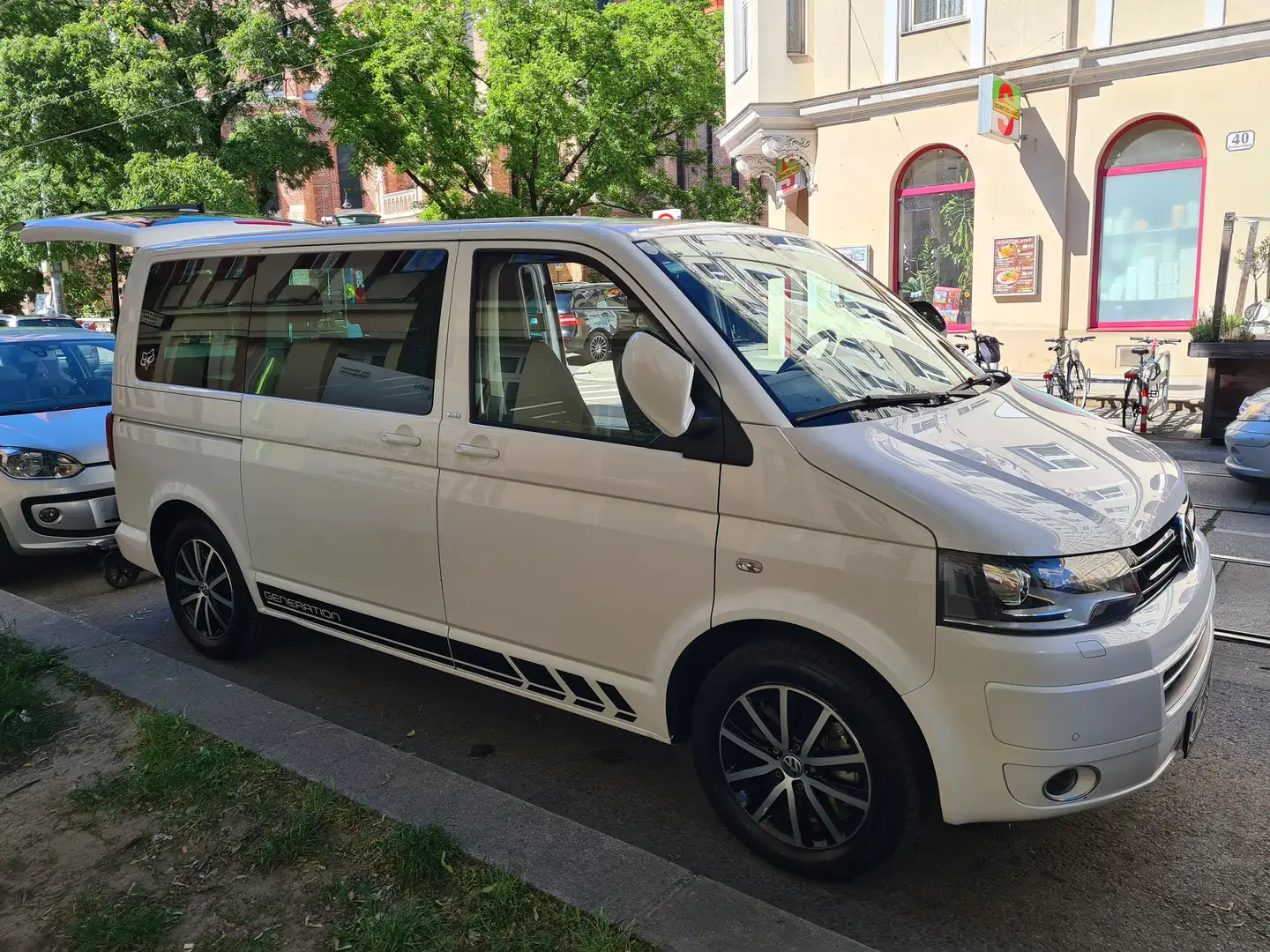 Volkswagen T5 Multivan Multivan Generation 2,0 BMT BiTDI 4motion DSG Weiß - 1