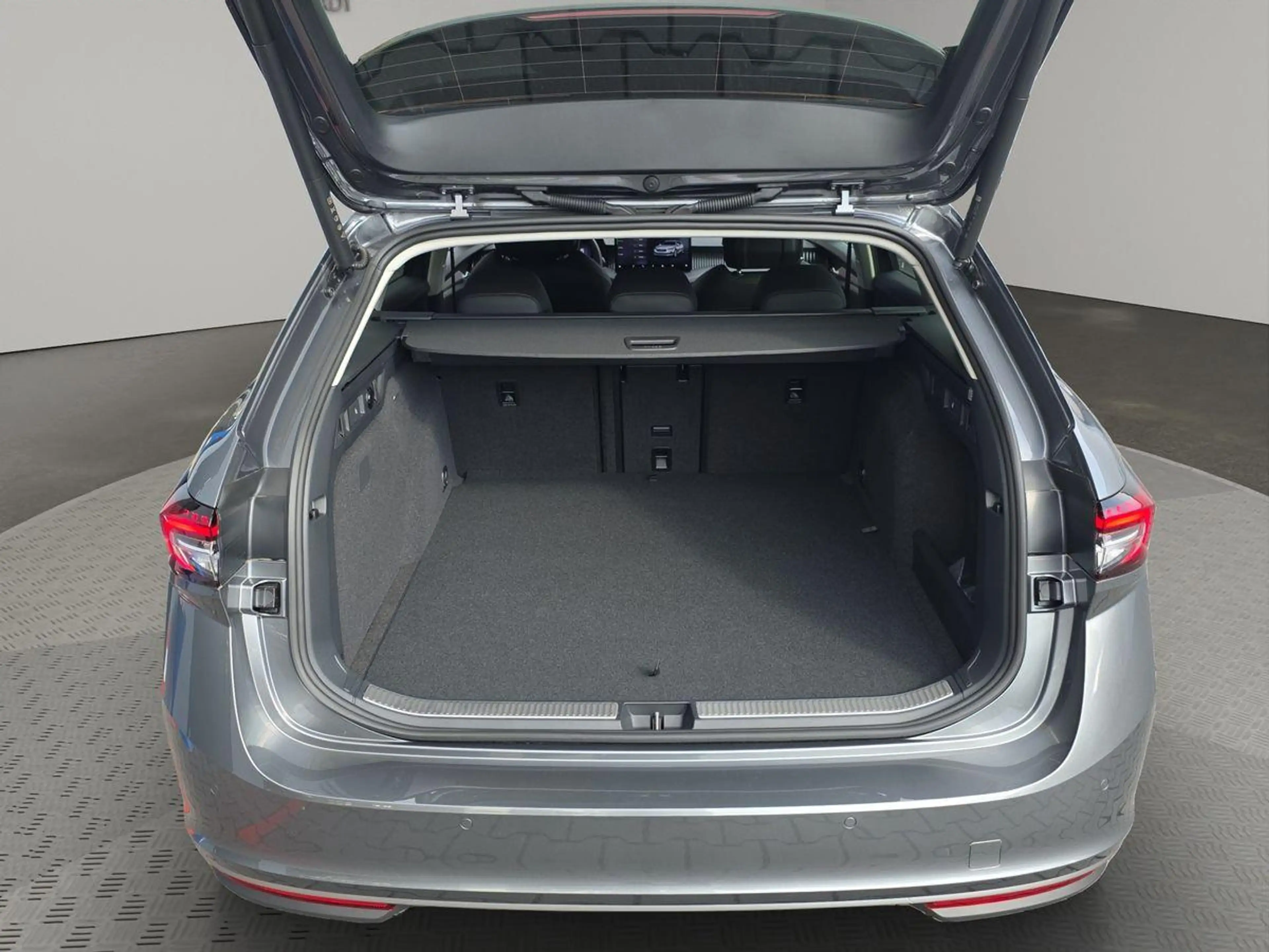 Skoda Superb iV L&K  5-J.GARANTIE AHK LEDER SITZBELF CANTON — photo 7