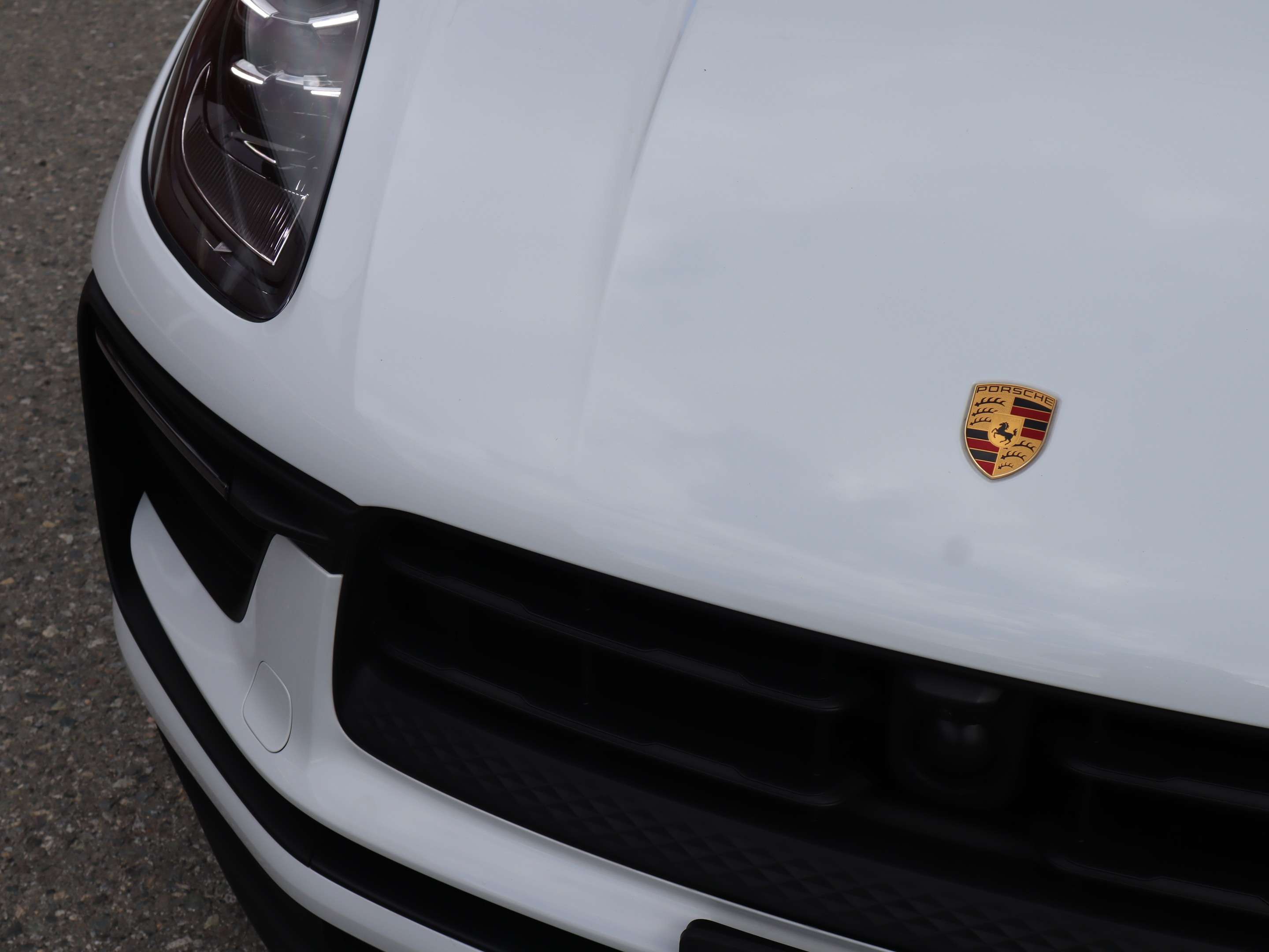 2023 Porsche Macan AWD thumb 10