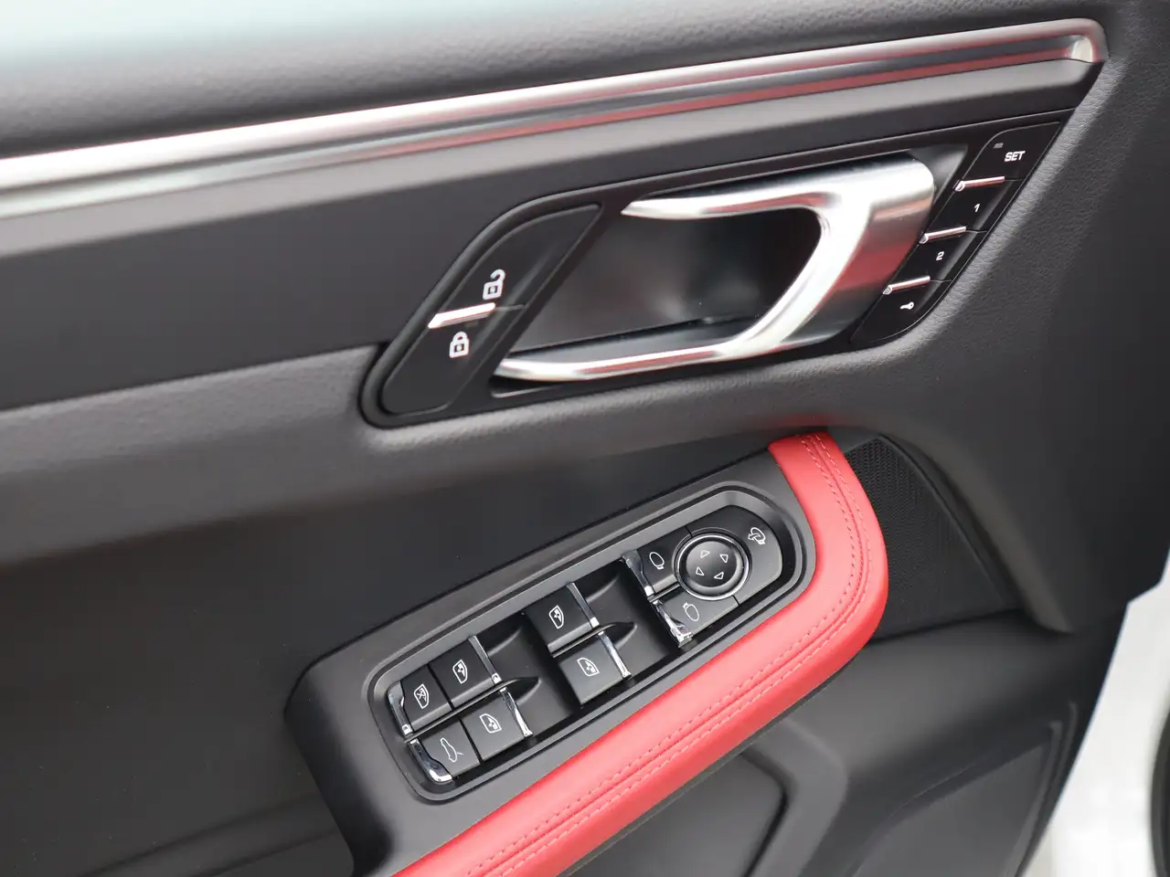 Porsche Macan снимка Porsche Macan