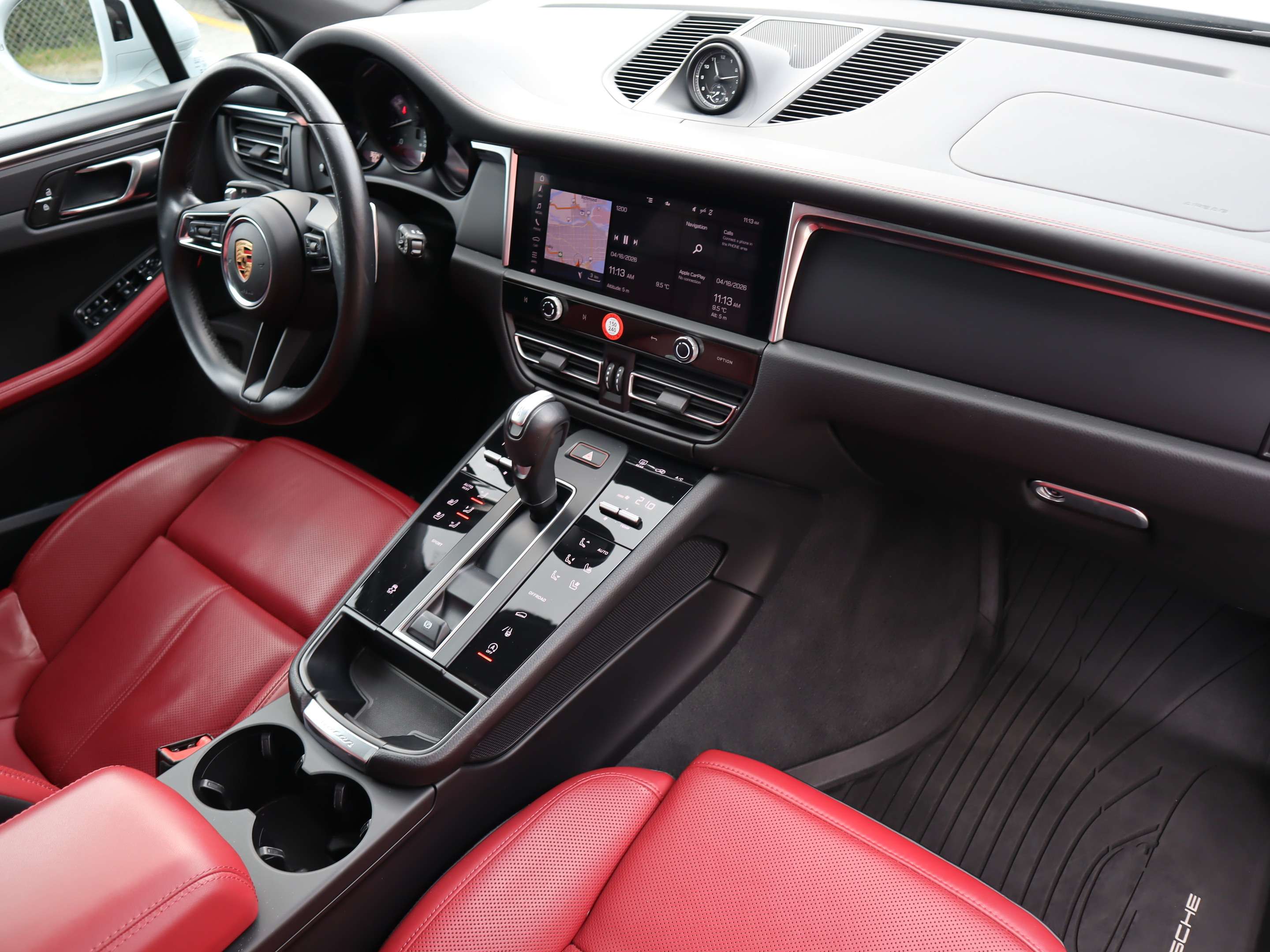 2023 Porsche Macan AWD thumb 23