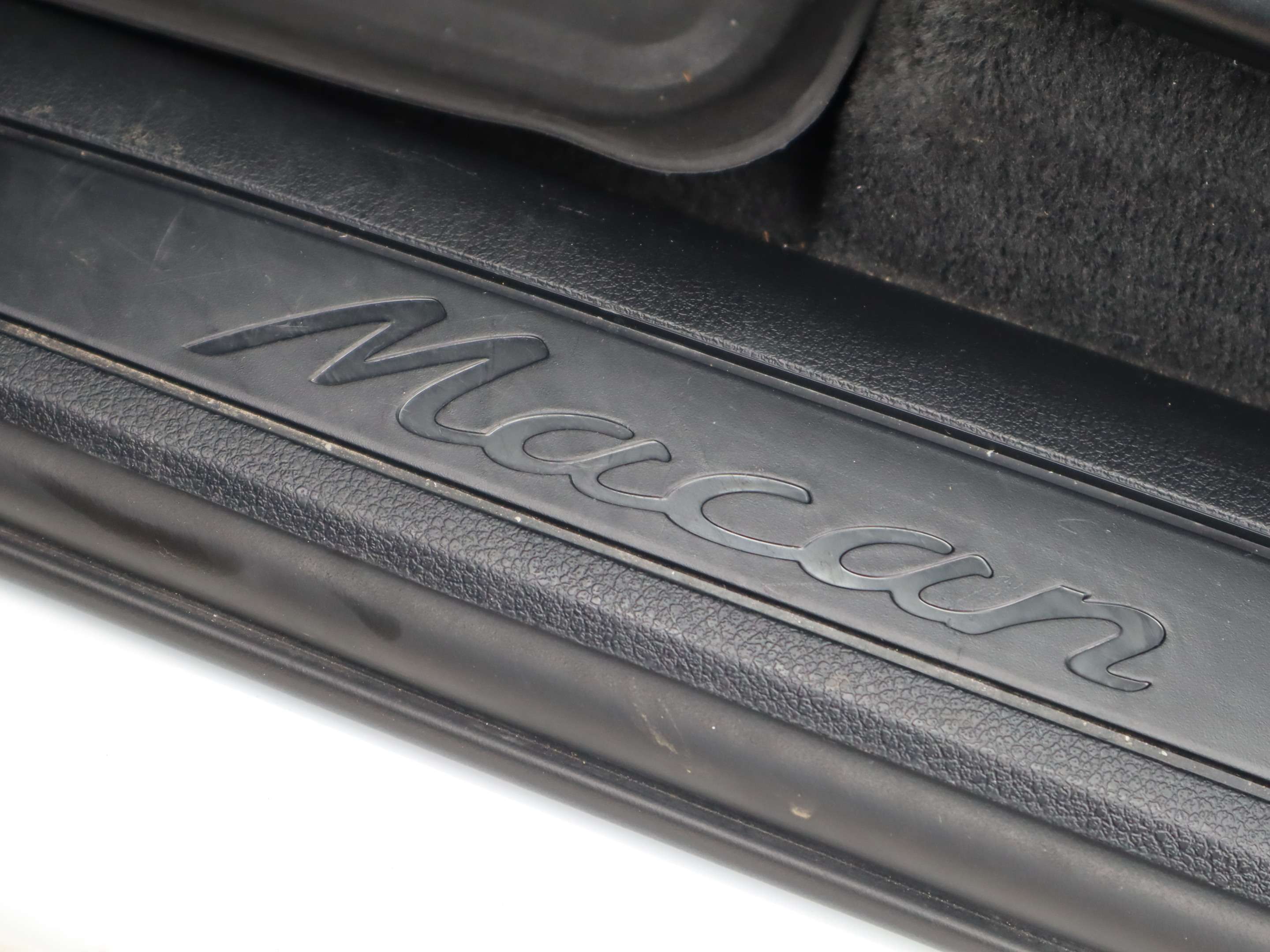 2023 Porsche Macan AWD thumb 21