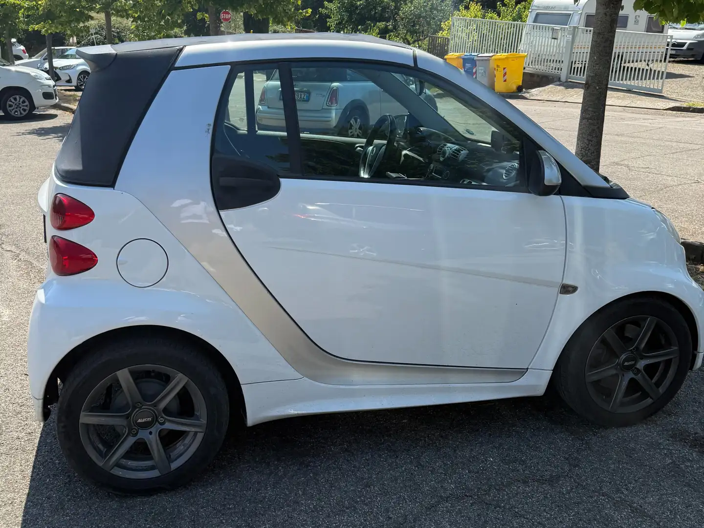 smart forTwo Fortwo II Cabrio Cabrio 1.0 mhd  71cv Bianco - 1