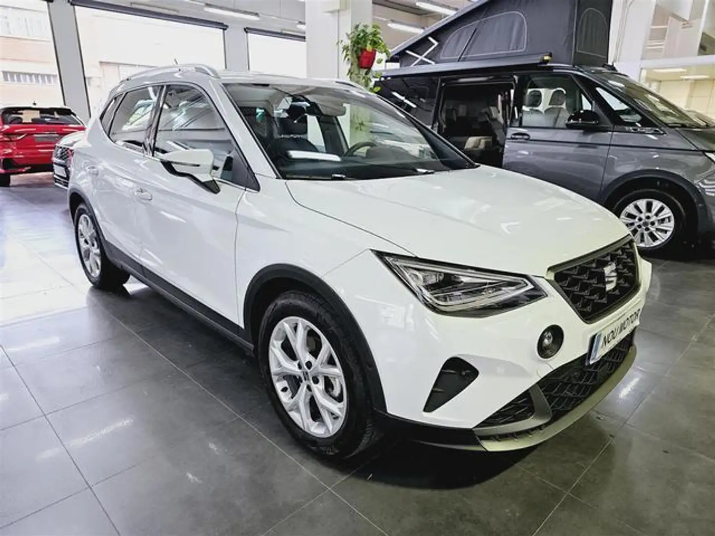 SEAT Arona 1.0 TSI S&S FR DSG7 XM 115 Blanc - 2