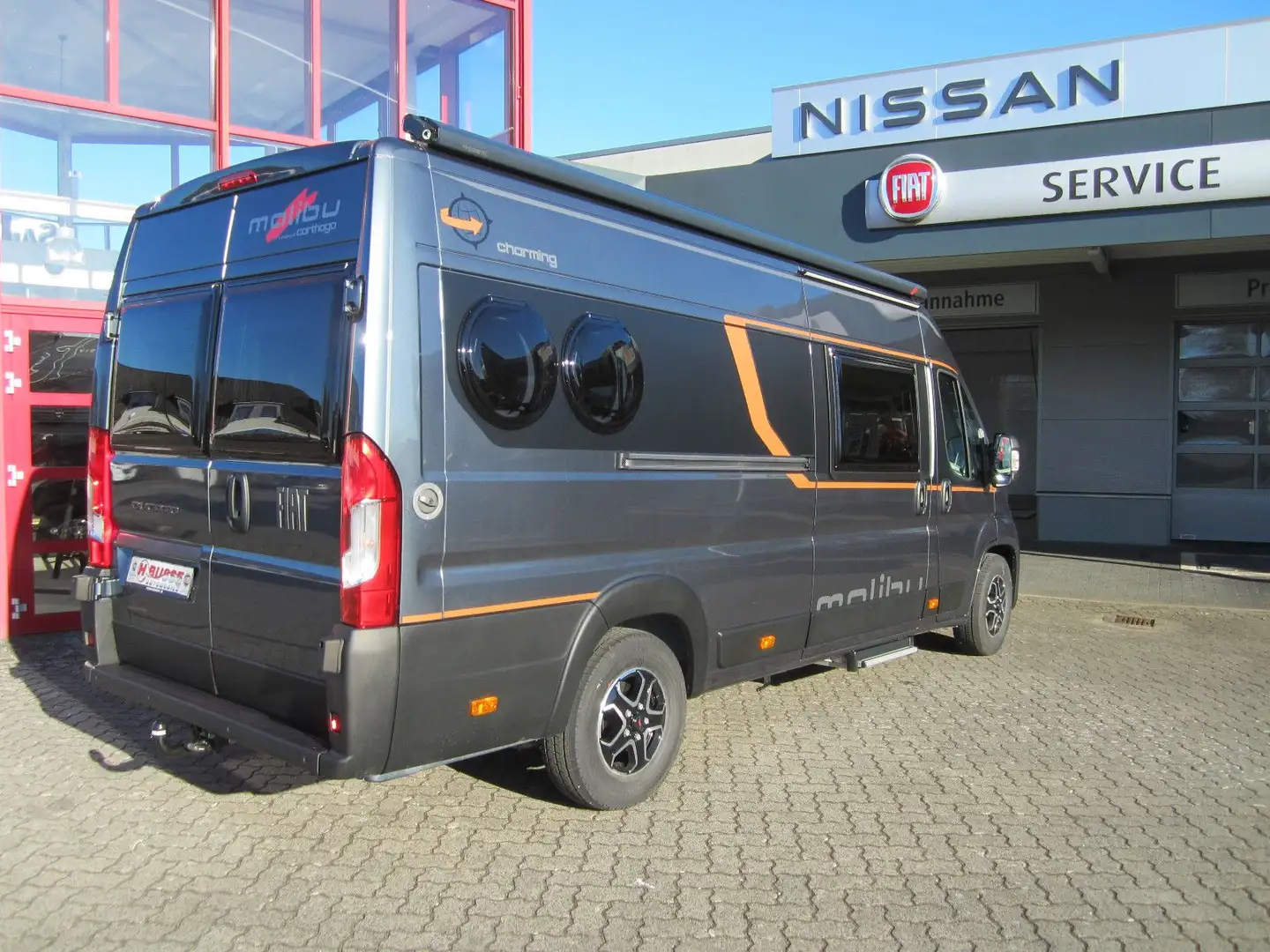 Malibu 640 LE K Coupe  Autom,Solar,Hängerzug Grau - 2