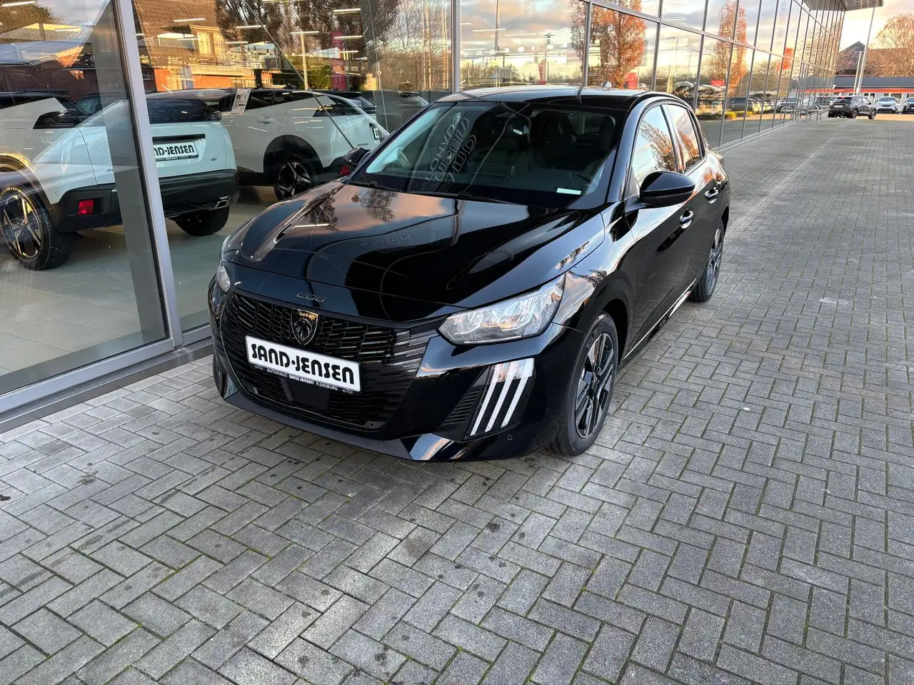 Peugeot 208 1,2 PT 100 Allure 6 Gang ACC Kessy Sitzhzng 2