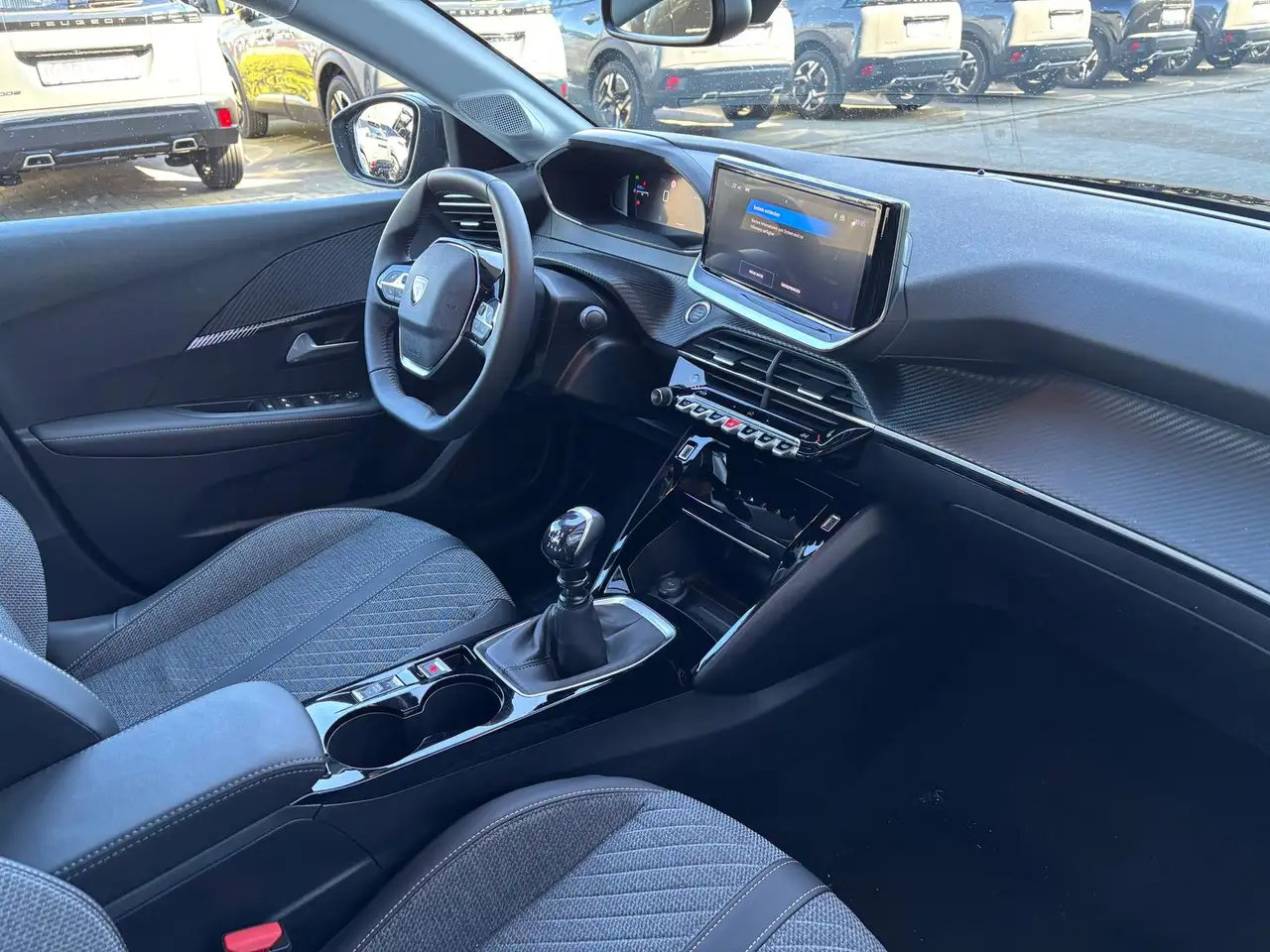 Peugeot 208 1,2 PT 100 Allure 6 Gang ACC Kessy Sitzhzng 6