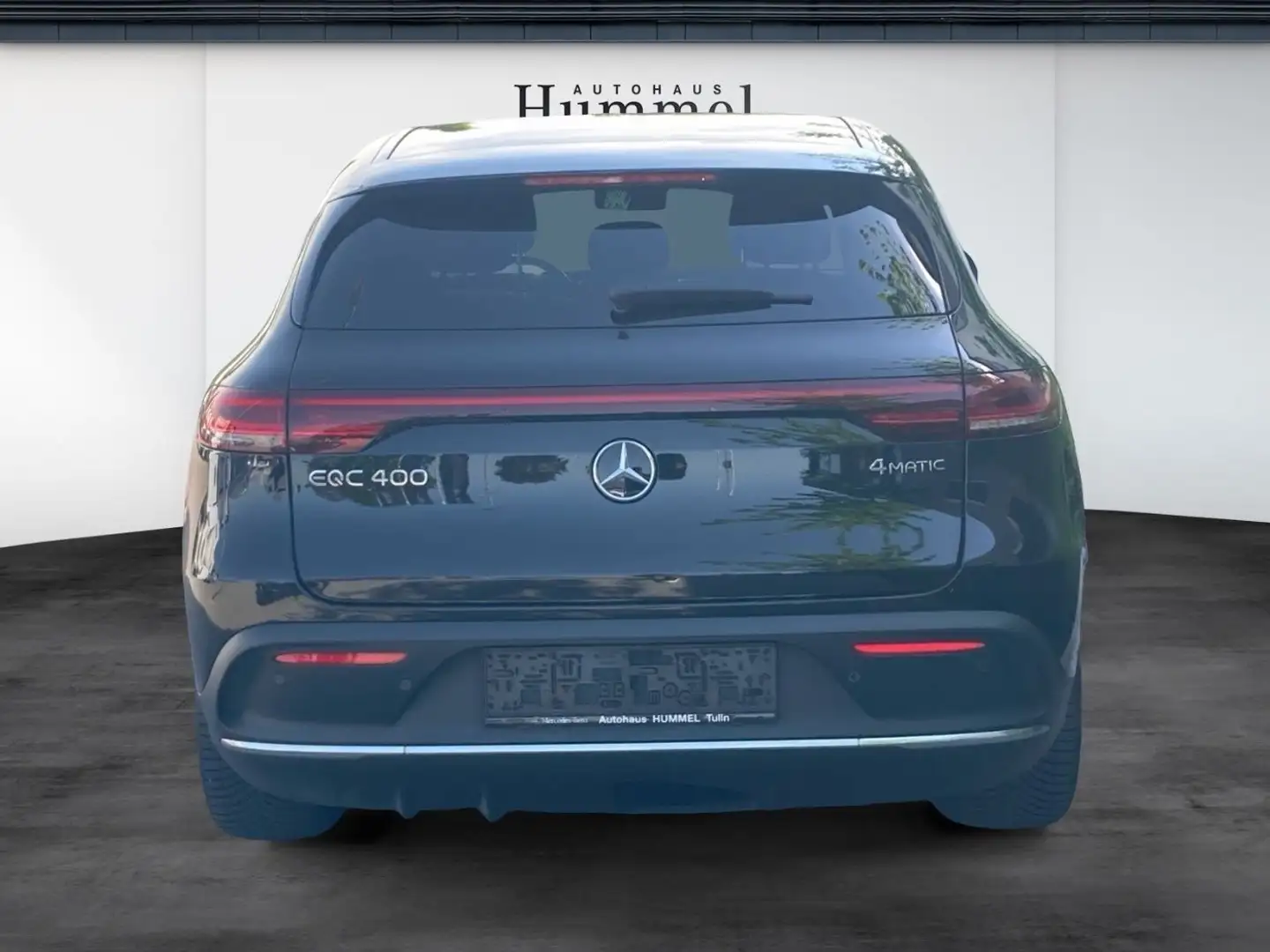 Mercedes-Benz EQC 400 4MATIC Distr KeyGo PTS Shz Ambi FAP Mbeam Schwarz - 2