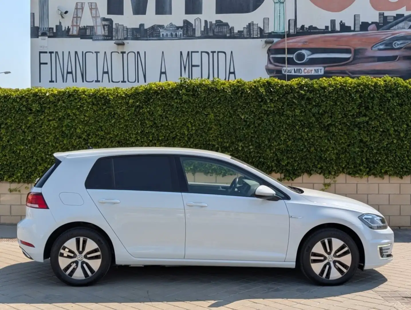Volkswagen Golf e-Golf ePower Blanc - 1