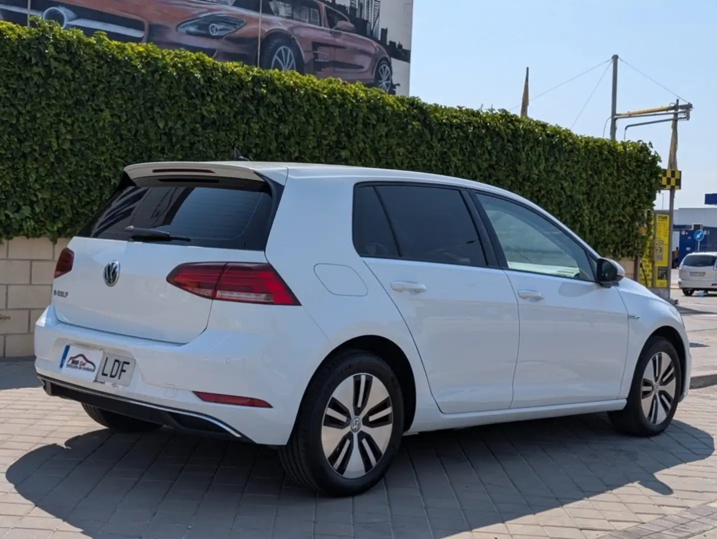 Volkswagen Golf e-Golf ePower Blanc - 2