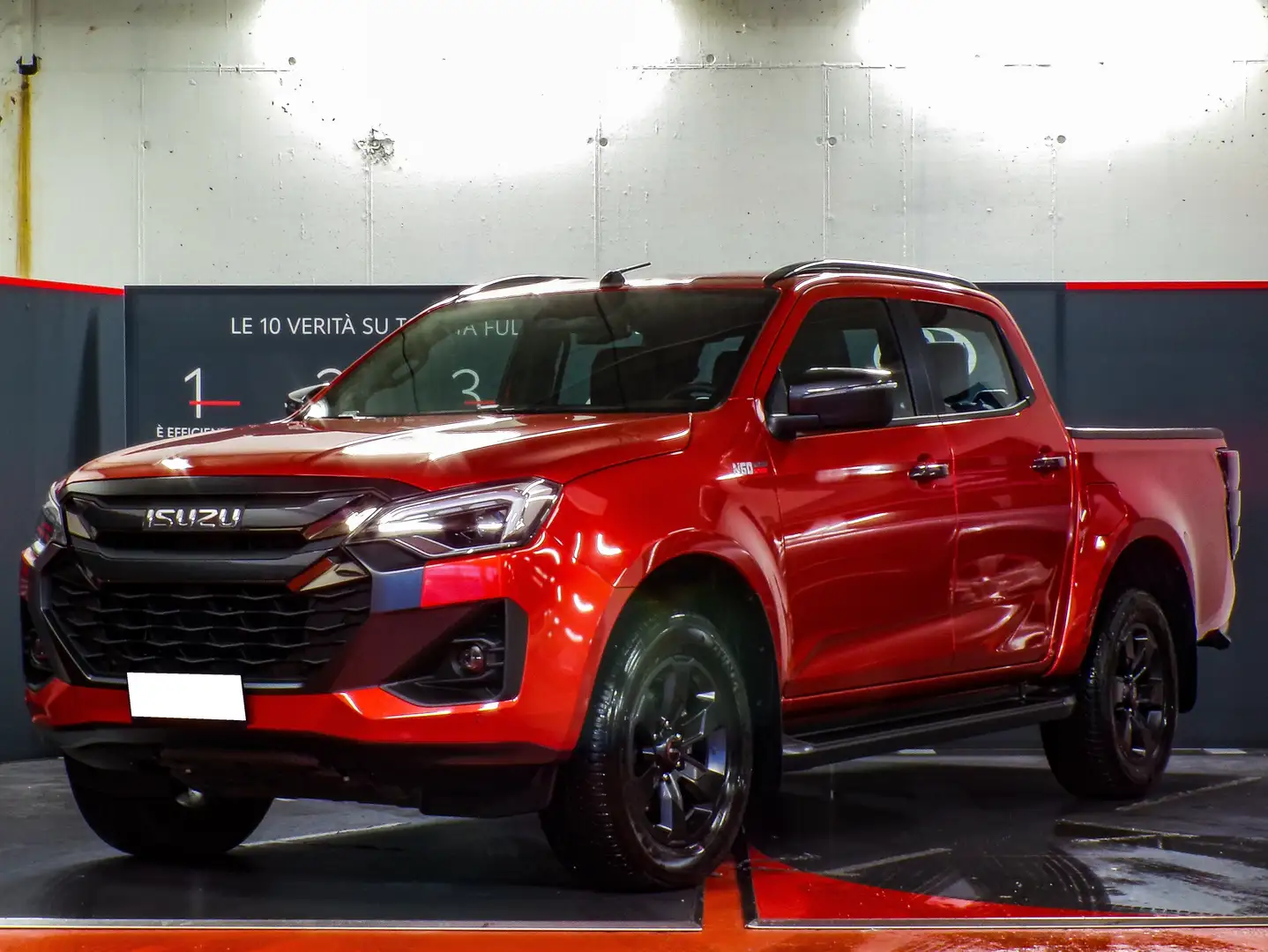 Isuzu D-Max 1.9 crew N60 Nitro Sport 4x4 auto Arancione - 1