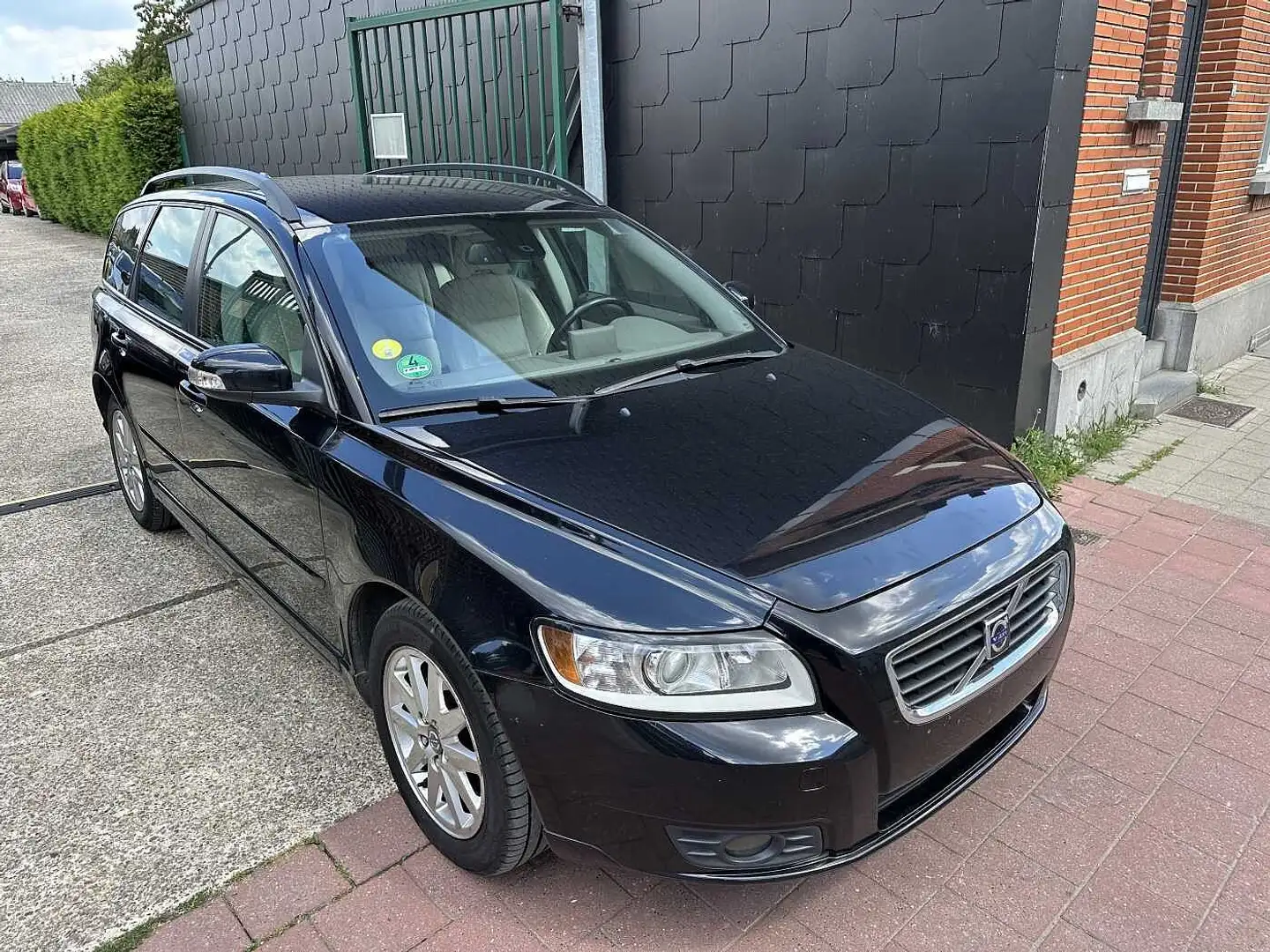 Volvo V50 2.0 D MET 218DKM Noir - 2