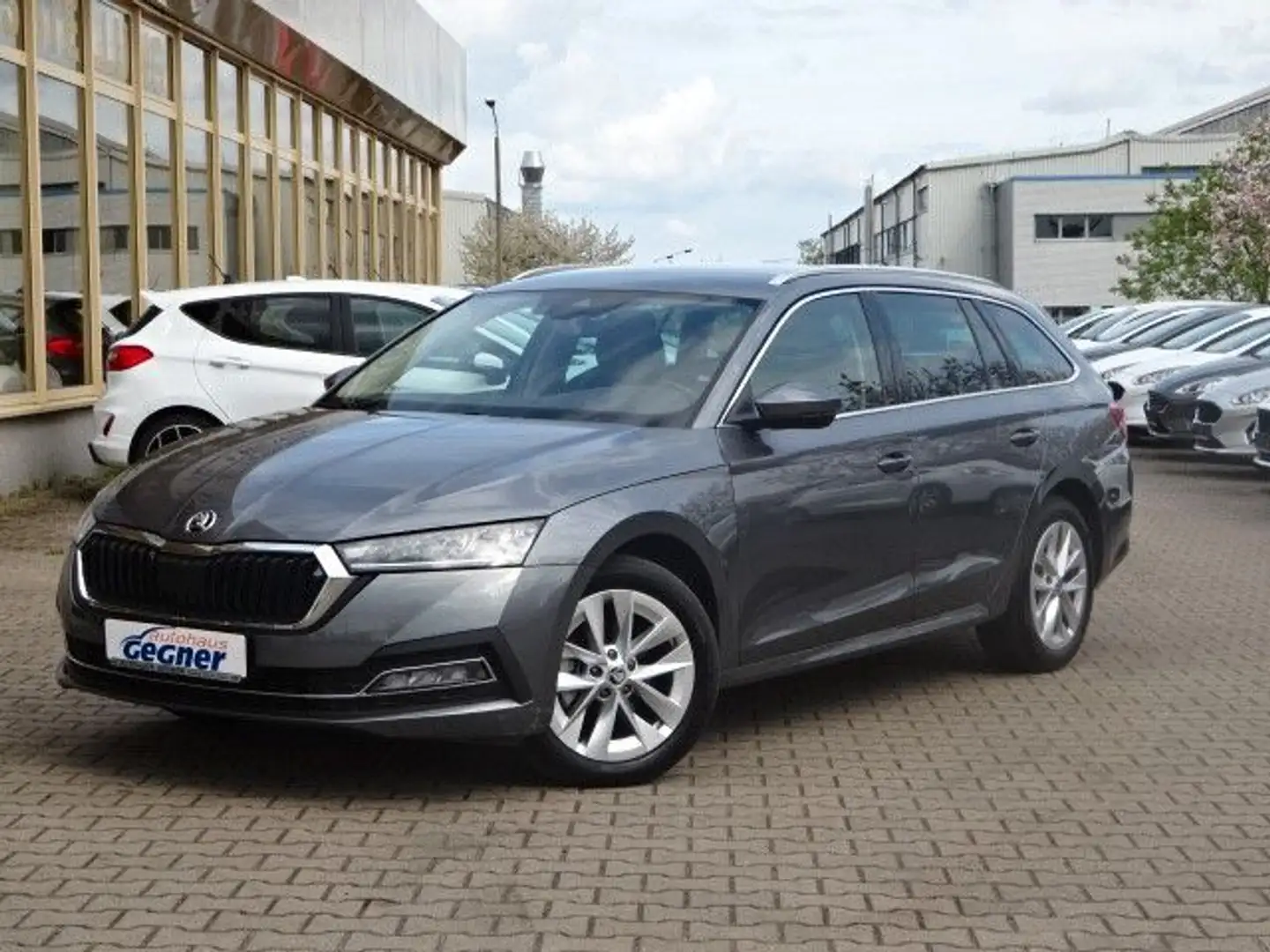 Skoda Octavia Combi 150PS Style Business Columbus Navi Grau - 2