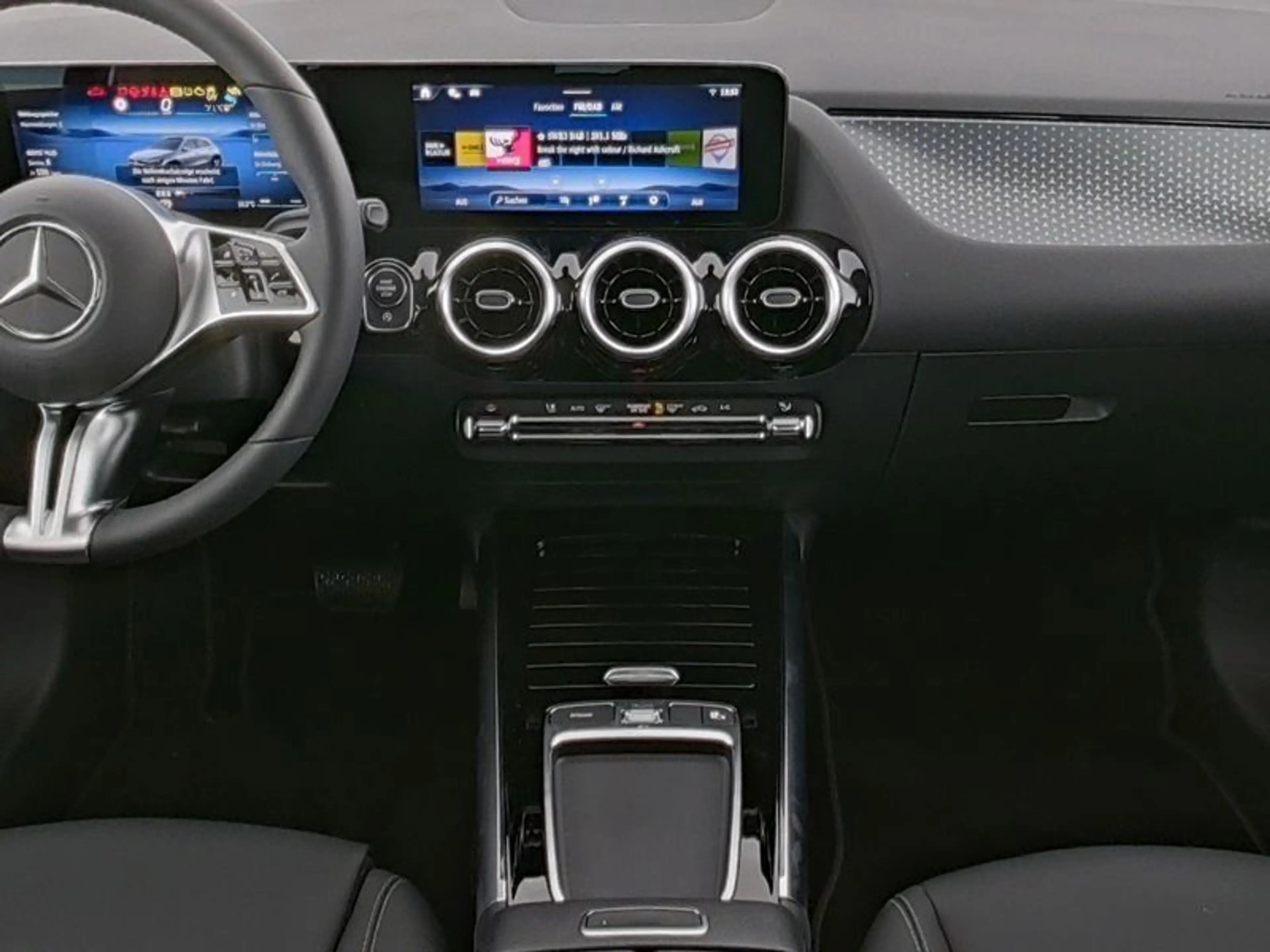 Mercedes-Benz GLA 180 Progressive Adv.*Distronic*Totwinkel*LED — photo 4