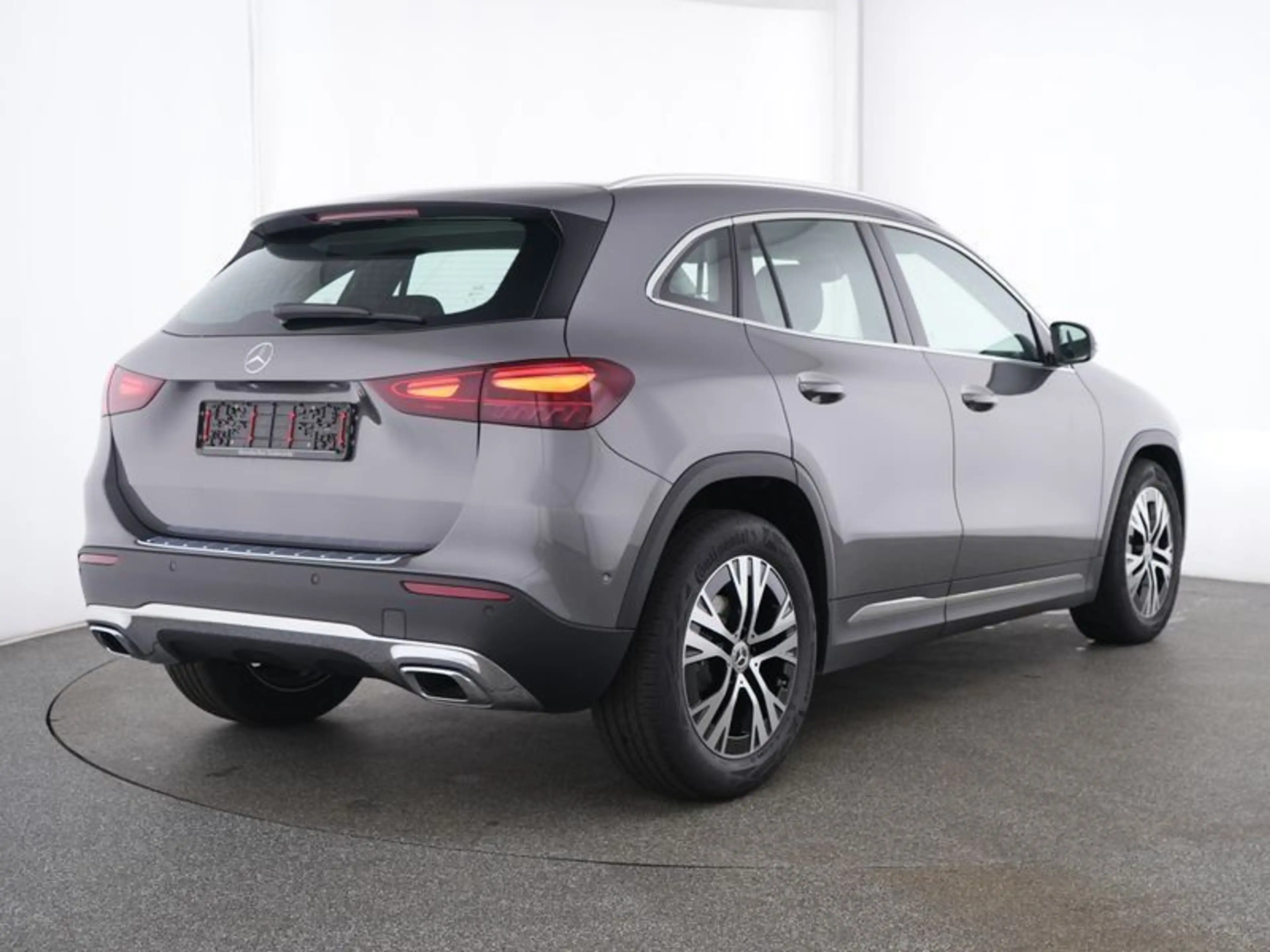 Mercedes-Benz GLA 180 Progressive Adv.*Distronic*Totwinkel*LED — photo 2